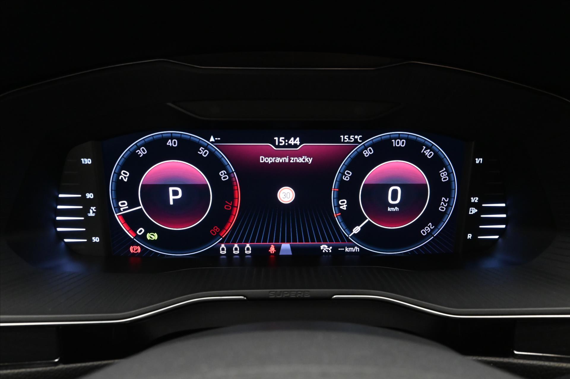 Main photo of the car Skoda Superb 2.0 TSI 140kW DSG Style Warranty up to 5 years (16)