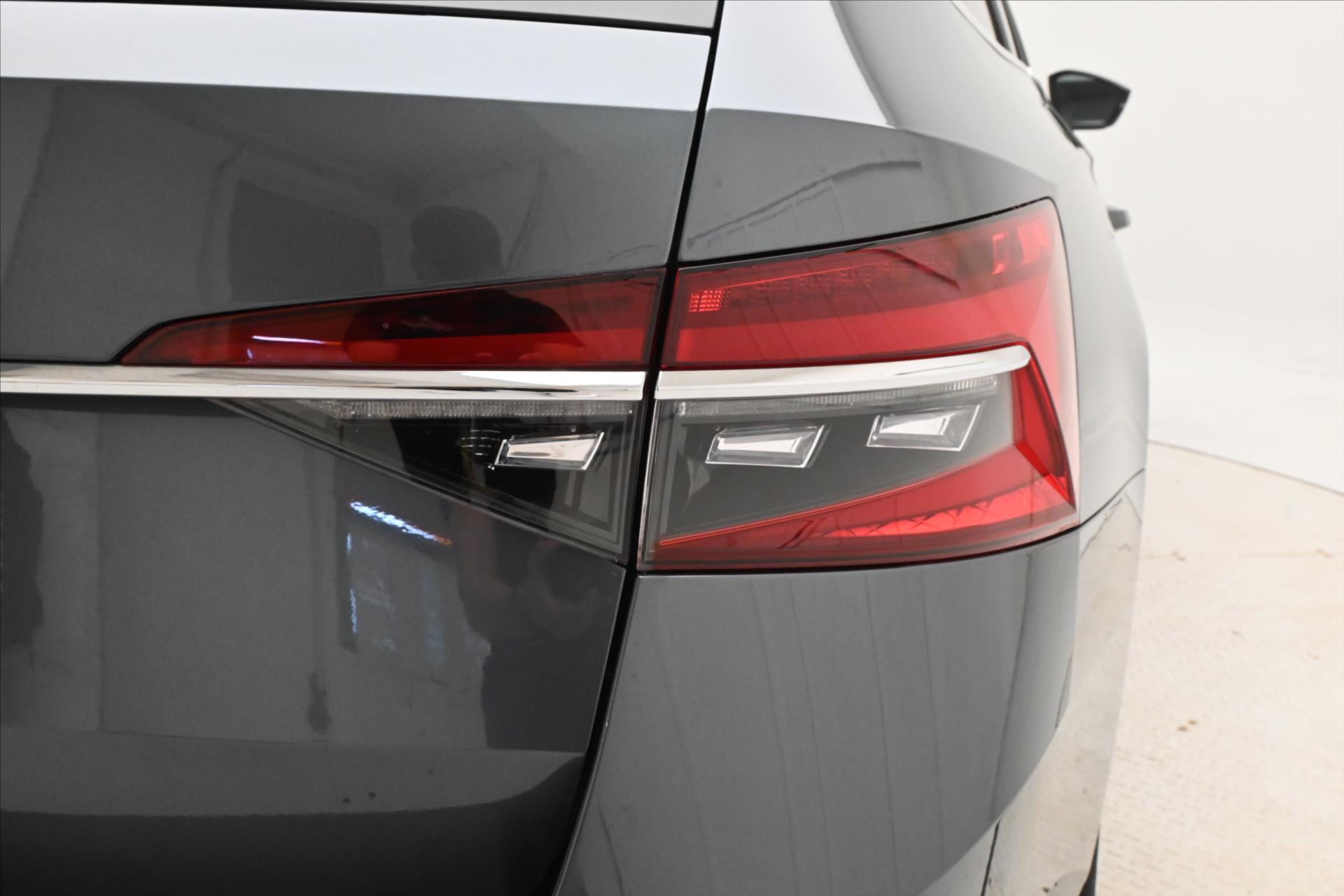 Main photo of the car Skoda Superb 2.0 TSI 140kW DSG Style Warranty up to 5 years (31)