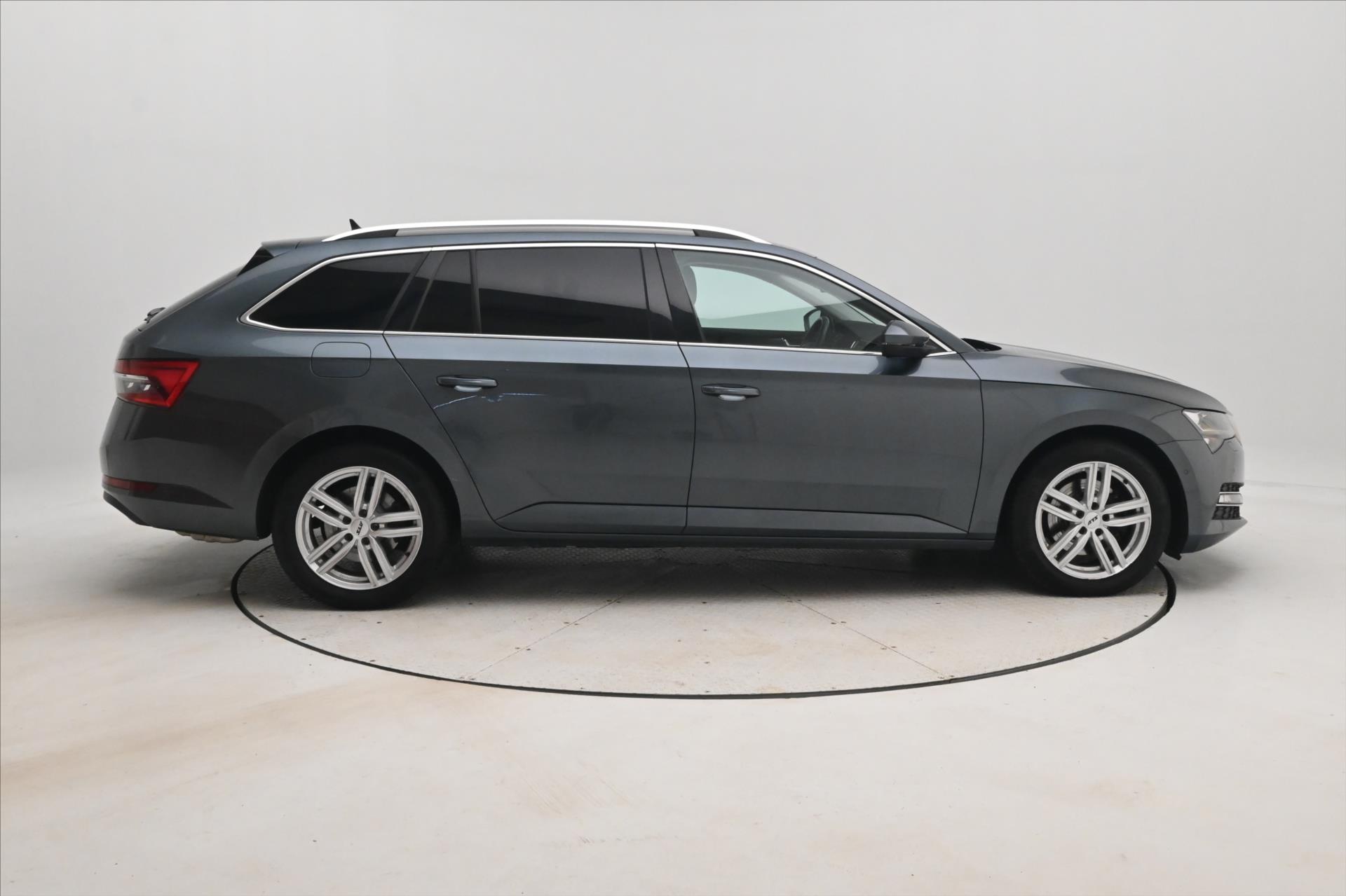 Main photo of the car Skoda Superb 2.0 TSI 140kW DSG Style Warranty up to 5 years (4)