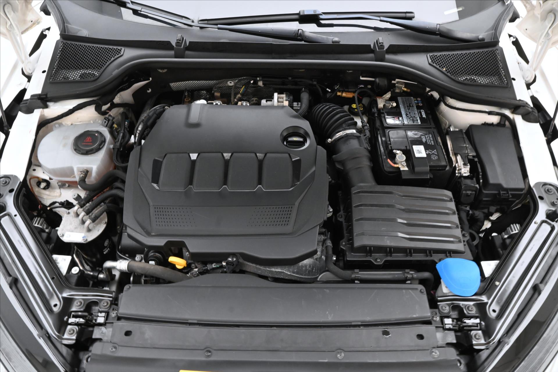 Main photo of the car Skoda Octavia 2,0 TDI RS 147kW DSG Záruka až 5 let (9)