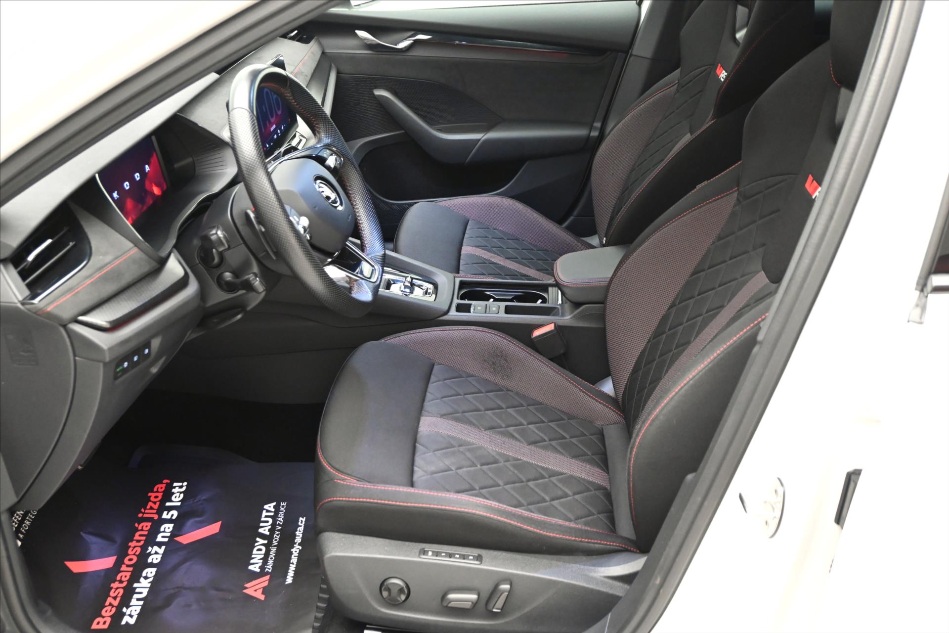 Main photo of the car Skoda Octavia 2,0 TDI RS 147kW DSG Záruka až 5 let (13)