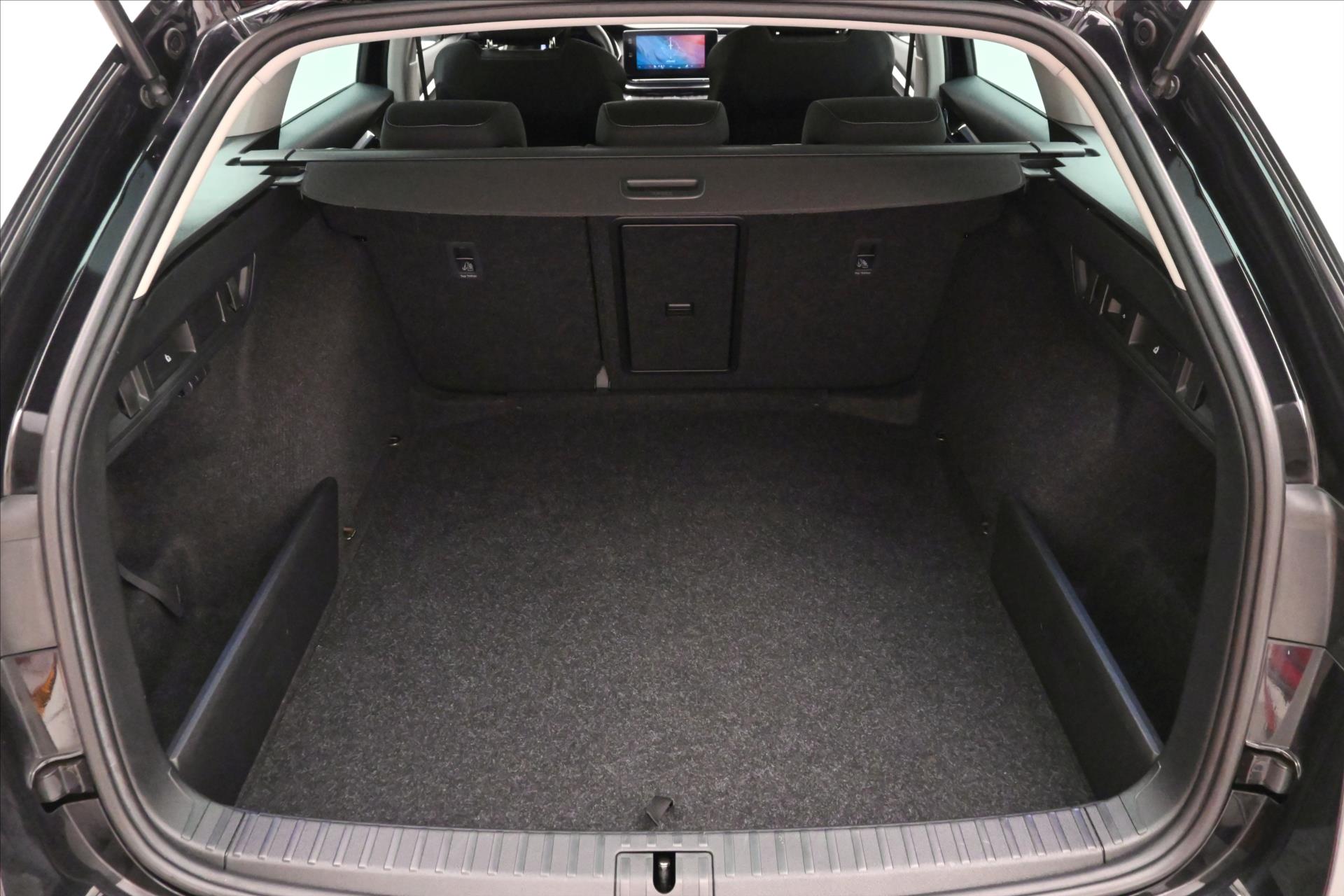 Hlavní fotografie vozu Škoda Octavia 2,0 TDI 110 kW DSG Style Záruka až 5 let (10)