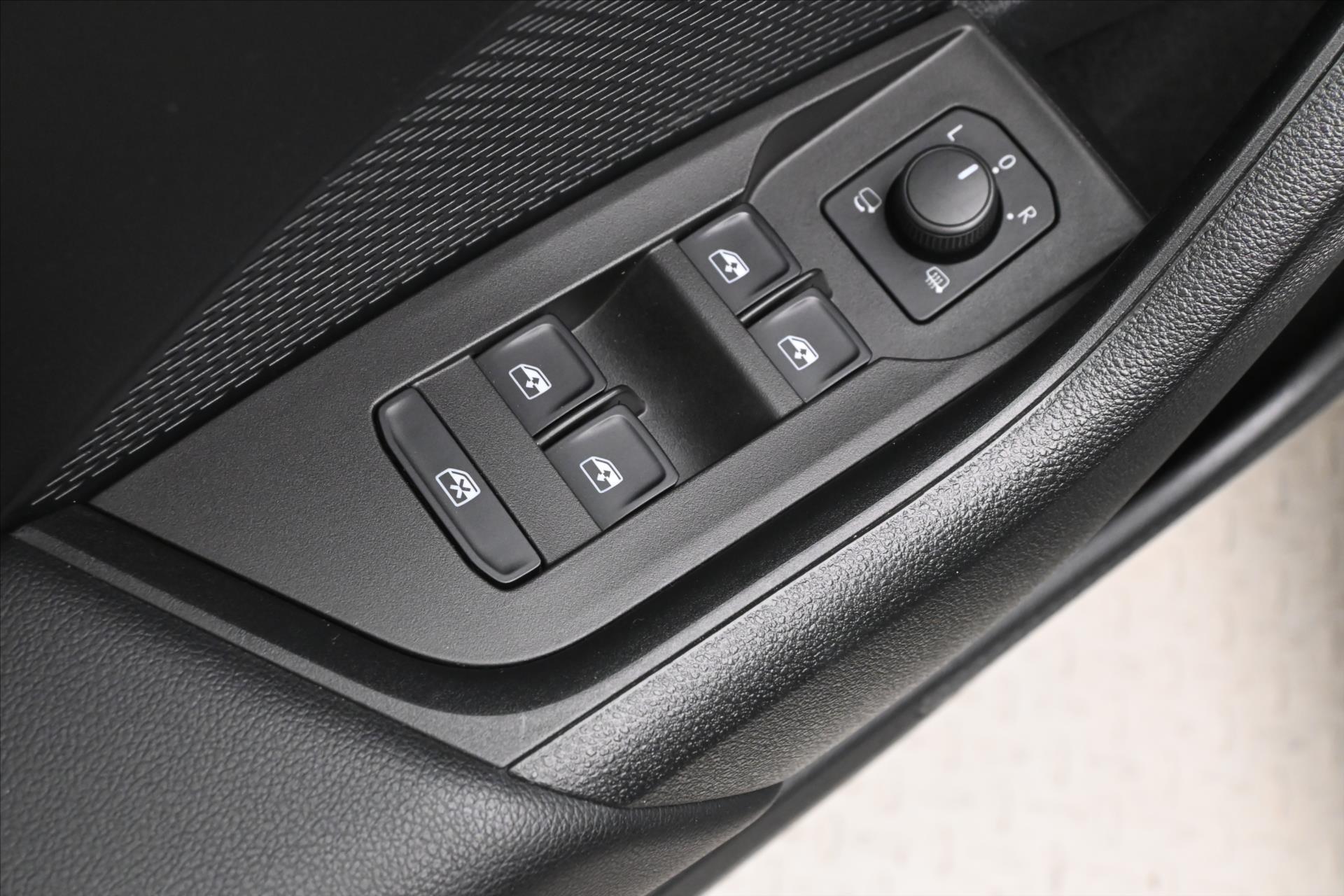 Hlavní fotografie vozu Škoda Octavia 2,0 TDI 110 kW DSG Style Záruka až 5 let (26)