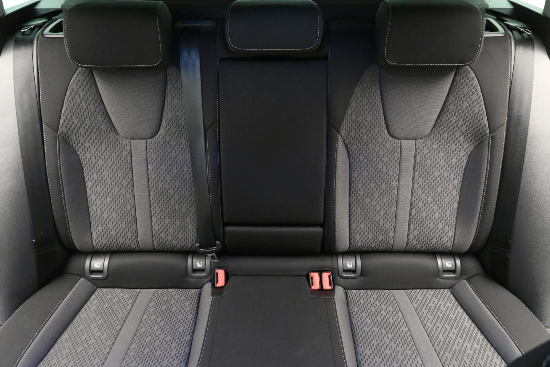 Hlavní fotografie vozu Škoda Octavia 2,0 TDI 110 kW DSG Style Záruka až 5 let (28)