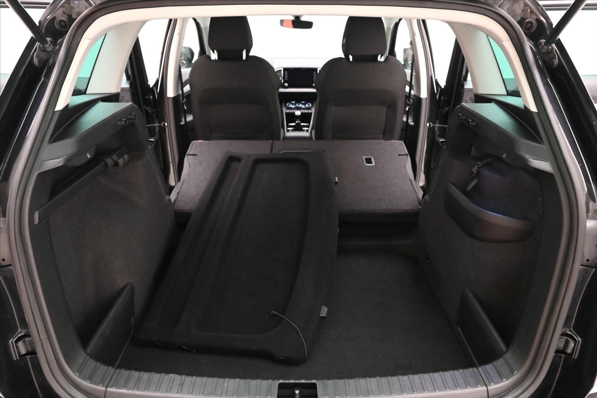 Hlavní fotografie vozu Škoda Karoq 2,0 TDI 85 kW Clever NAVI Záruka až 5 let (12)