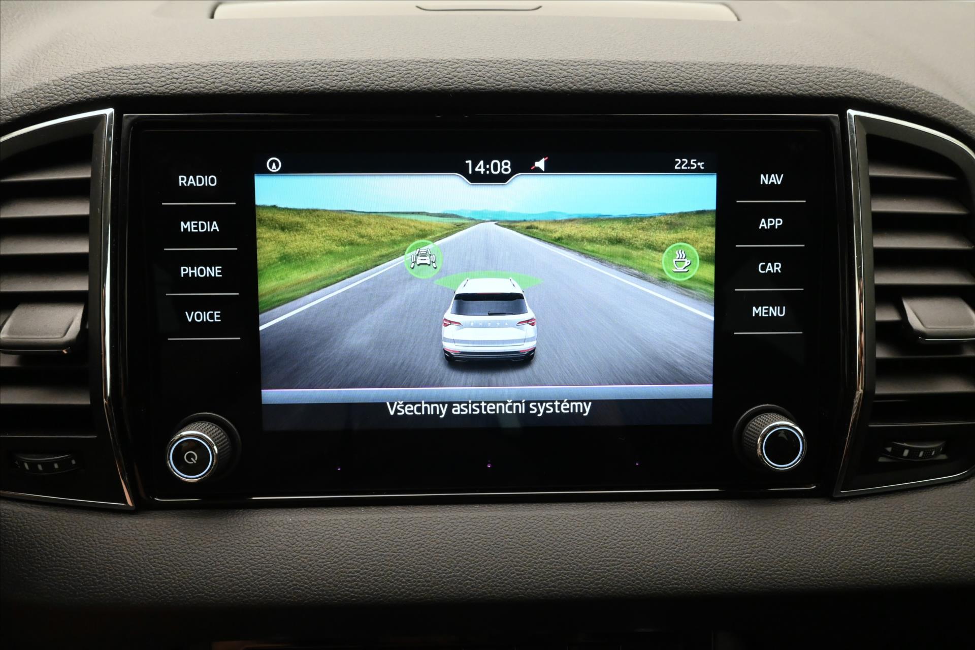 Hlavní fotografie vozu Škoda Karoq 2,0 TDI 85 kW Clever NAVI Záruka až 5 let (20)