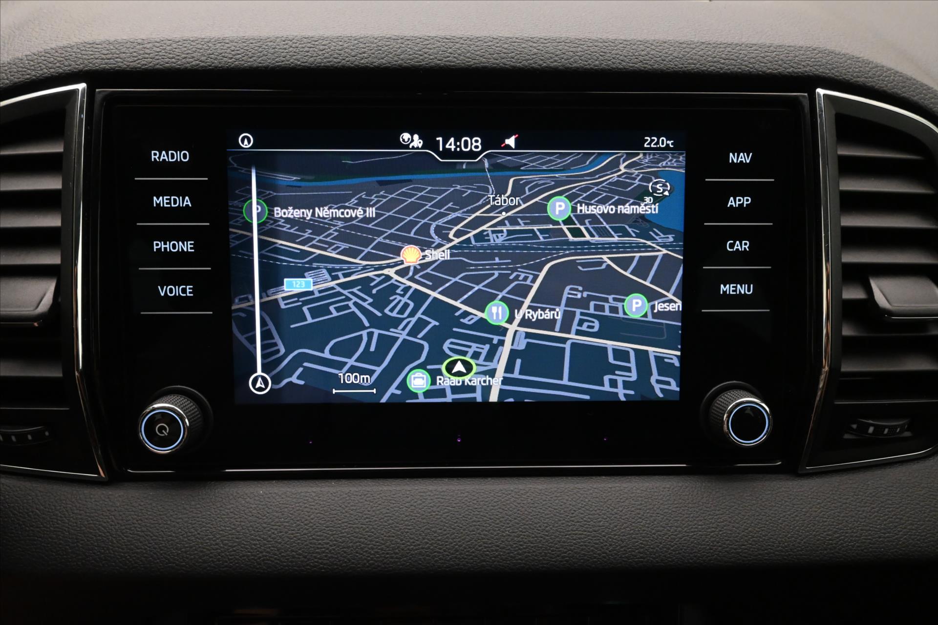 Hlavní fotografie vozu Škoda Karoq 2,0 TDI 85 kW Clever NAVI Záruka až 5 let (21)