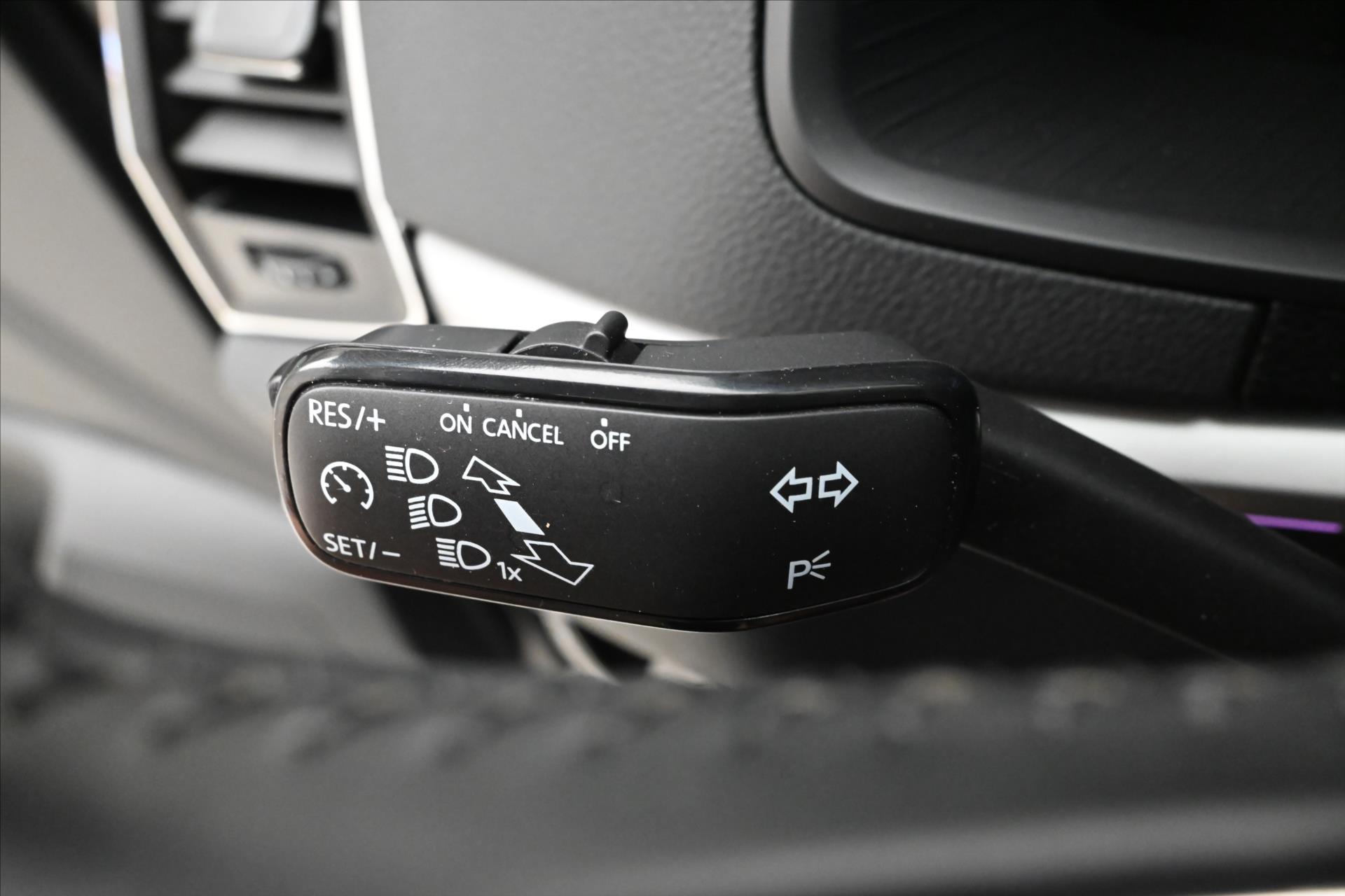Main photo of the car Skoda Karoq 2.0 TDI 85 kW Clever Warranty up to 5 years (24)