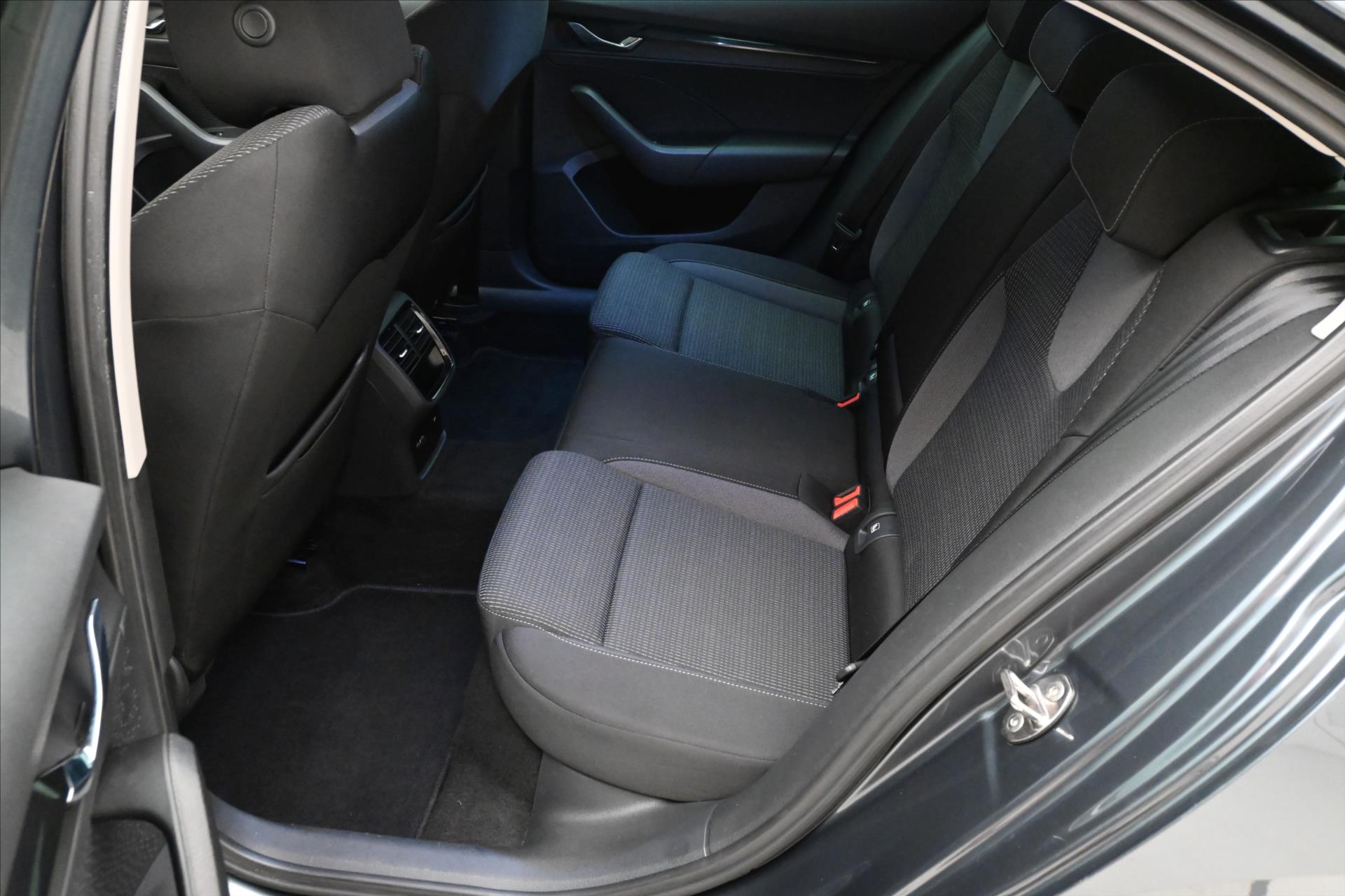Hlavní fotografie vozu Škoda Octavia 1,0 TSI 81kW Style Záruka až 5 let (14)