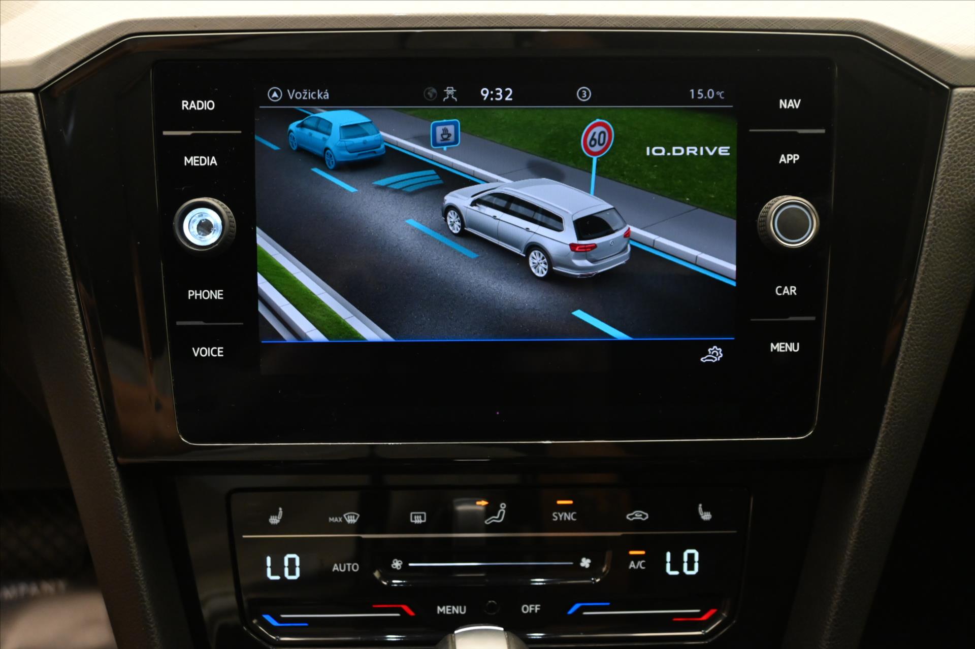 Hlavní fotografie vozu Volkswagen Passat 1,5 TSI 110 kW DSG Business Záruka až 5 let (20)