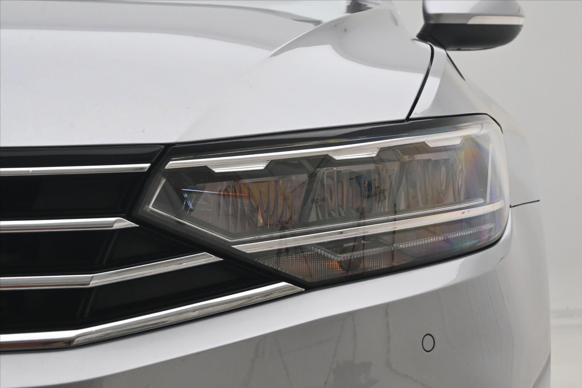 Hlavní fotografie vozu Volkswagen Passat 1,5 TSI 110 kW DSG Business Záruka až 5 let (29)