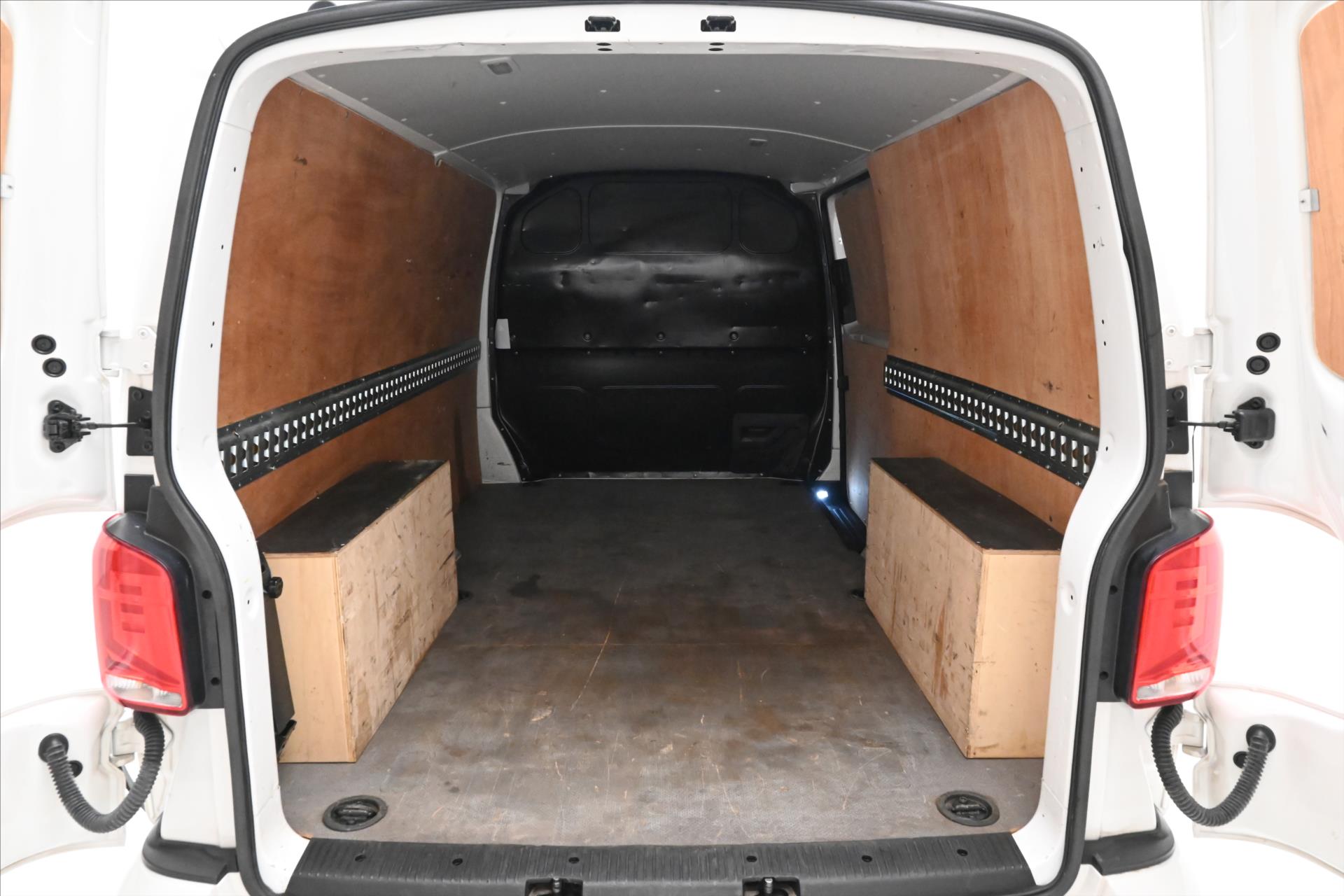 Hlavní fotografie vozu Volkswagen Transporter 2,0 110kW AC DSG Navi Záruka až 5 let (11)