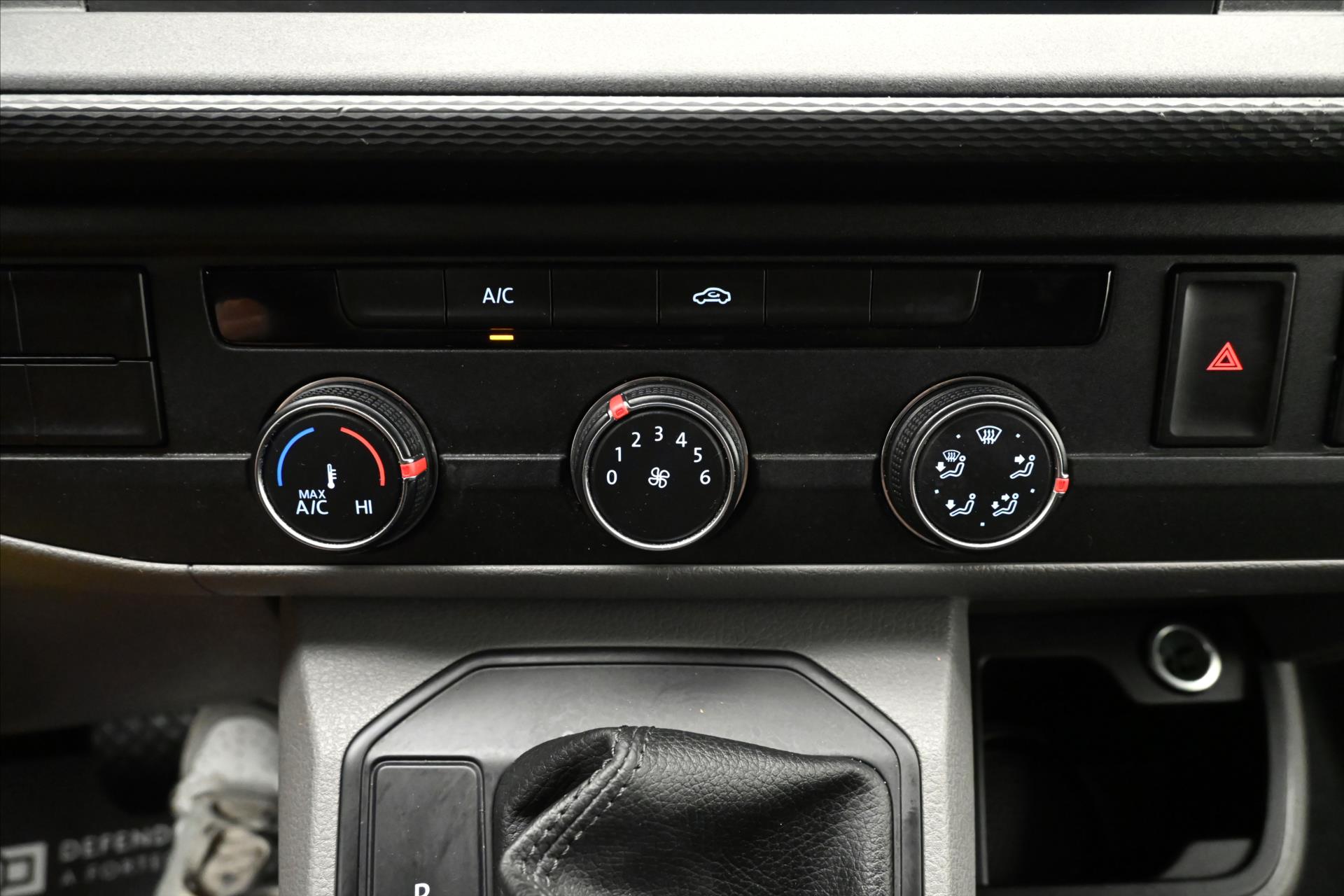 Hlavní fotografie vozu Volkswagen Transporter 2,0 110kW AC DSG Navi Záruka až 5 let (22)