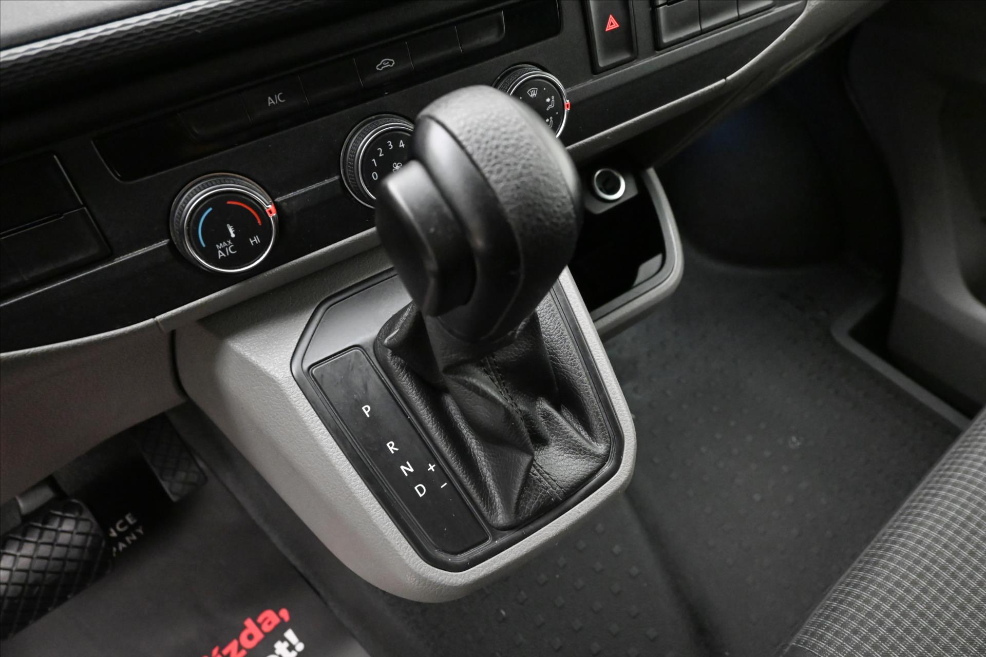 Hlavní fotografie vozu Volkswagen Transporter 2,0 110kW AC DSG Navi Záruka až 5 let (23)