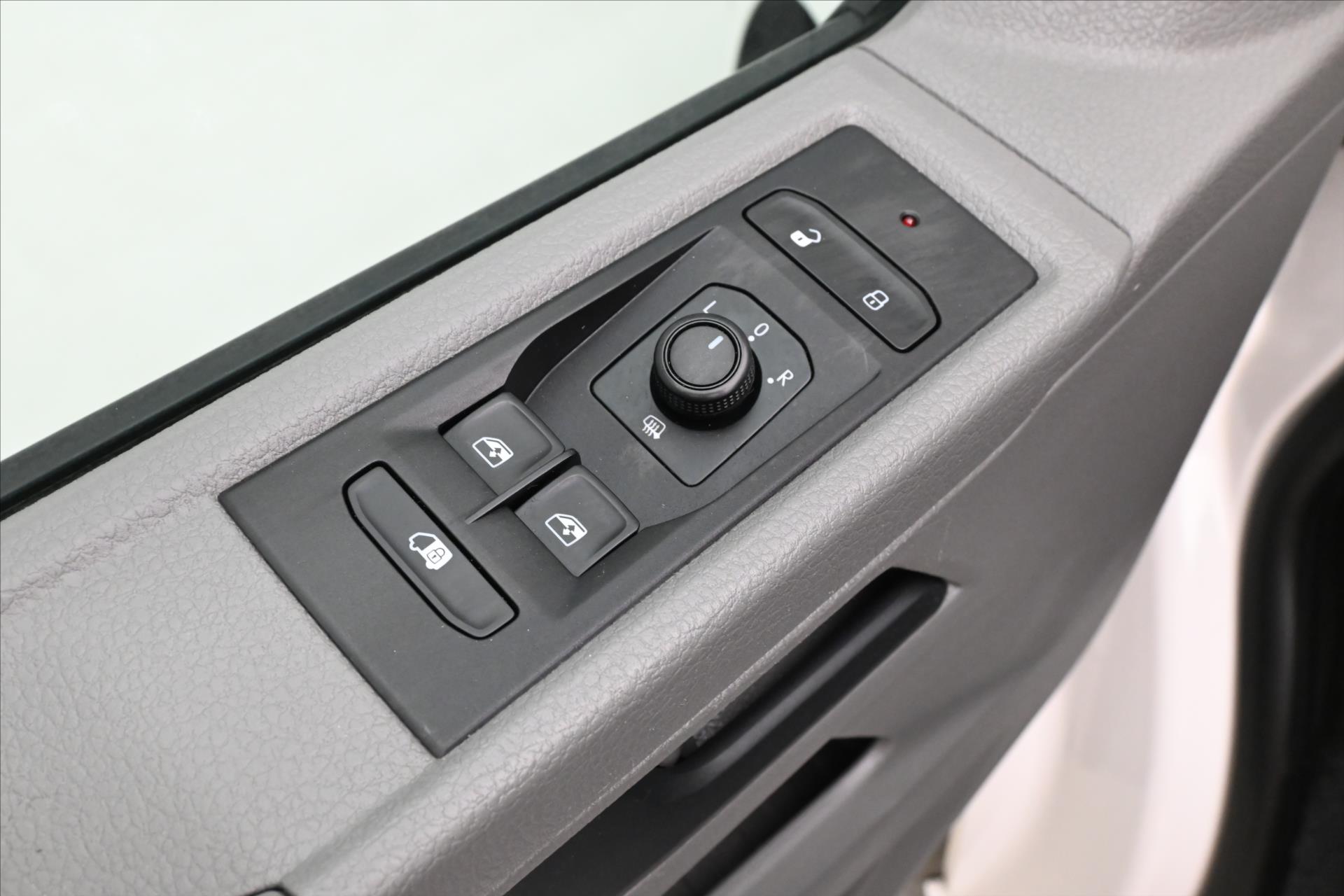 Hlavní fotografie vozu Volkswagen Transporter 2,0 110kW AC DSG Navi Záruka až 5 let (26)