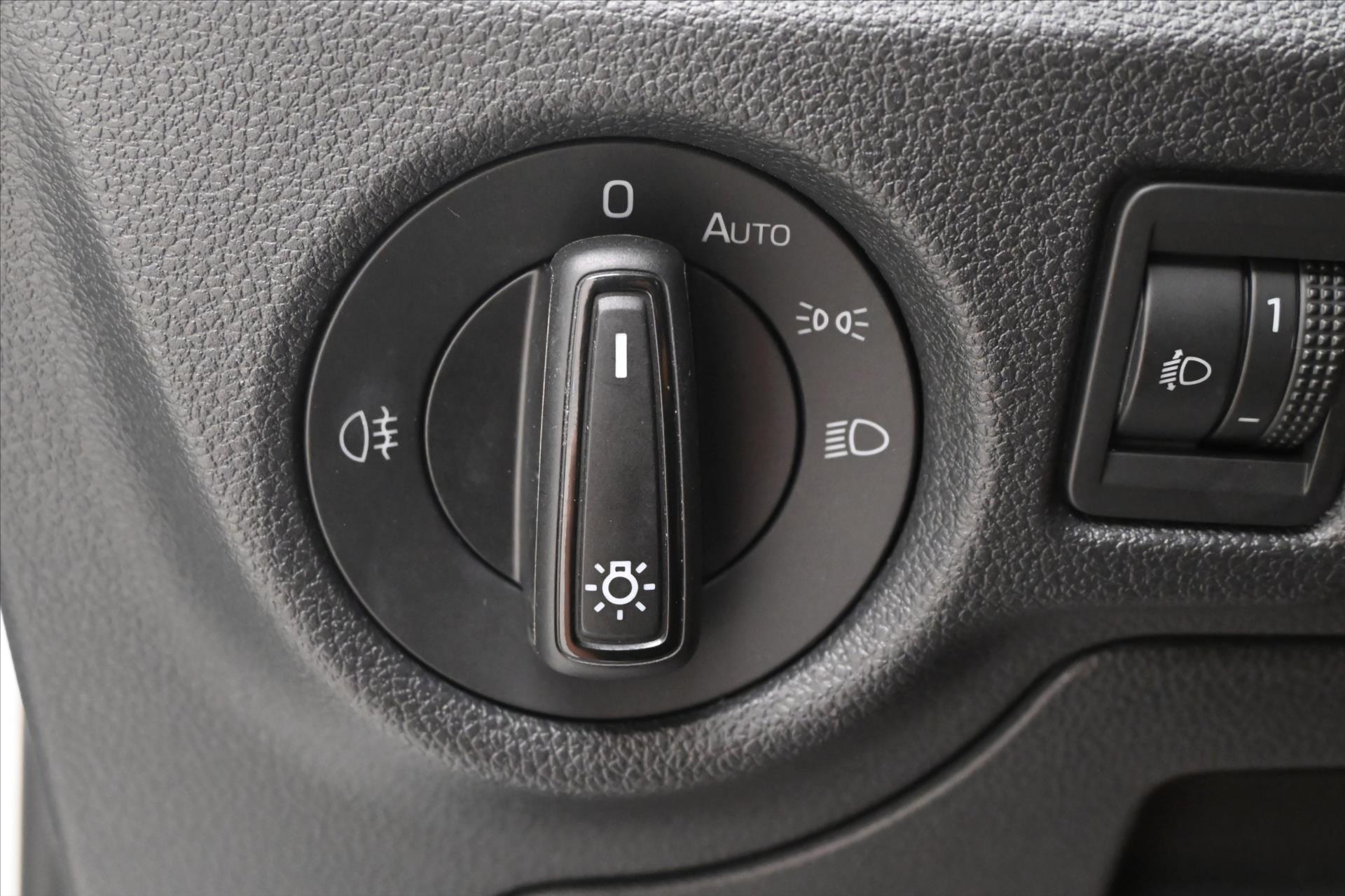 Hlavní fotografie vozu Škoda Kamiq 1,0 TSI 81 kW VIRTUAL NAVI Záruka až 5 let (27)