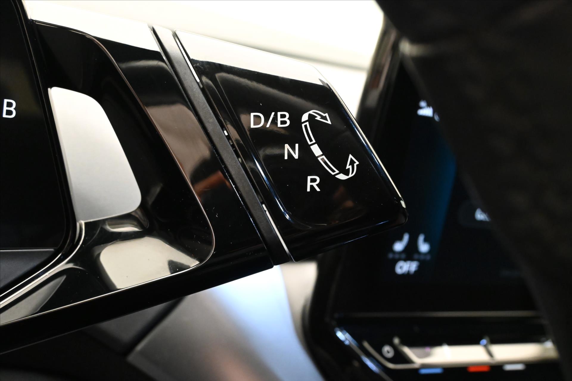 Hlavní fotografie vozu Volkswagen ID.4 150kW 77kWh Pro Performance Záruka až 3 roky (21)