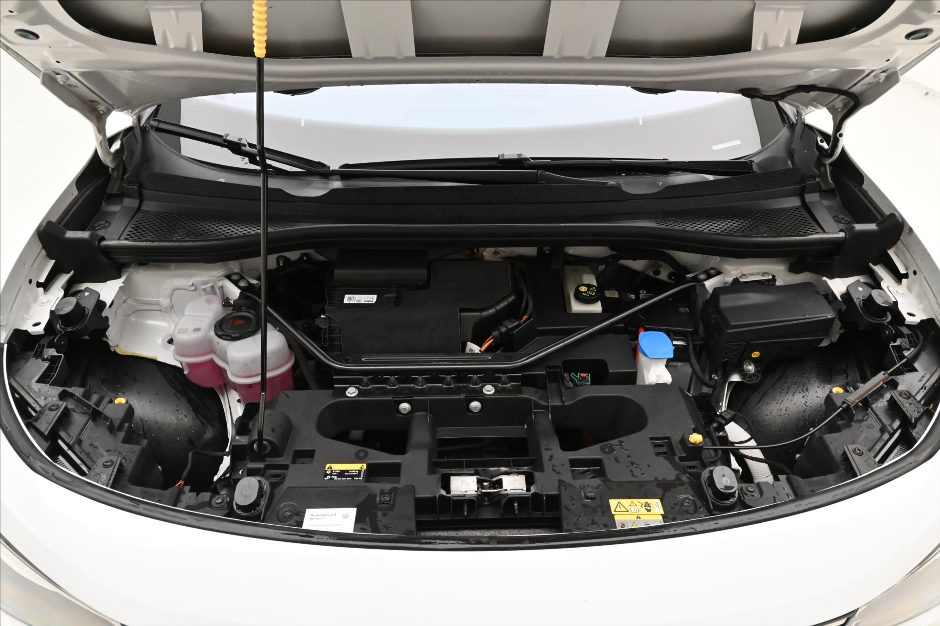 Hlavní fotografie vozu Volkswagen ID.4 Pro Performance 150kW 77kWh Záruka až 3 roky (9)