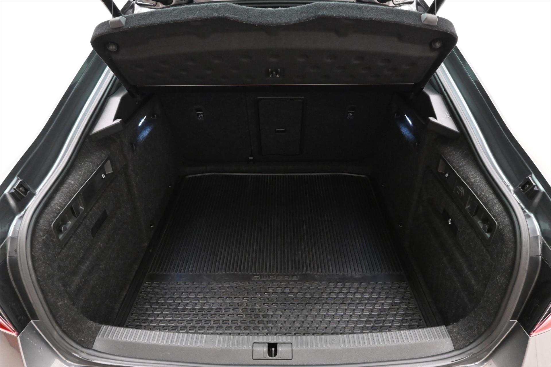 Hlavní fotografie vozu Škoda Superb 2,0 TDI 147 kW DSG L&K 4x4 Záruka až 5 let (10)