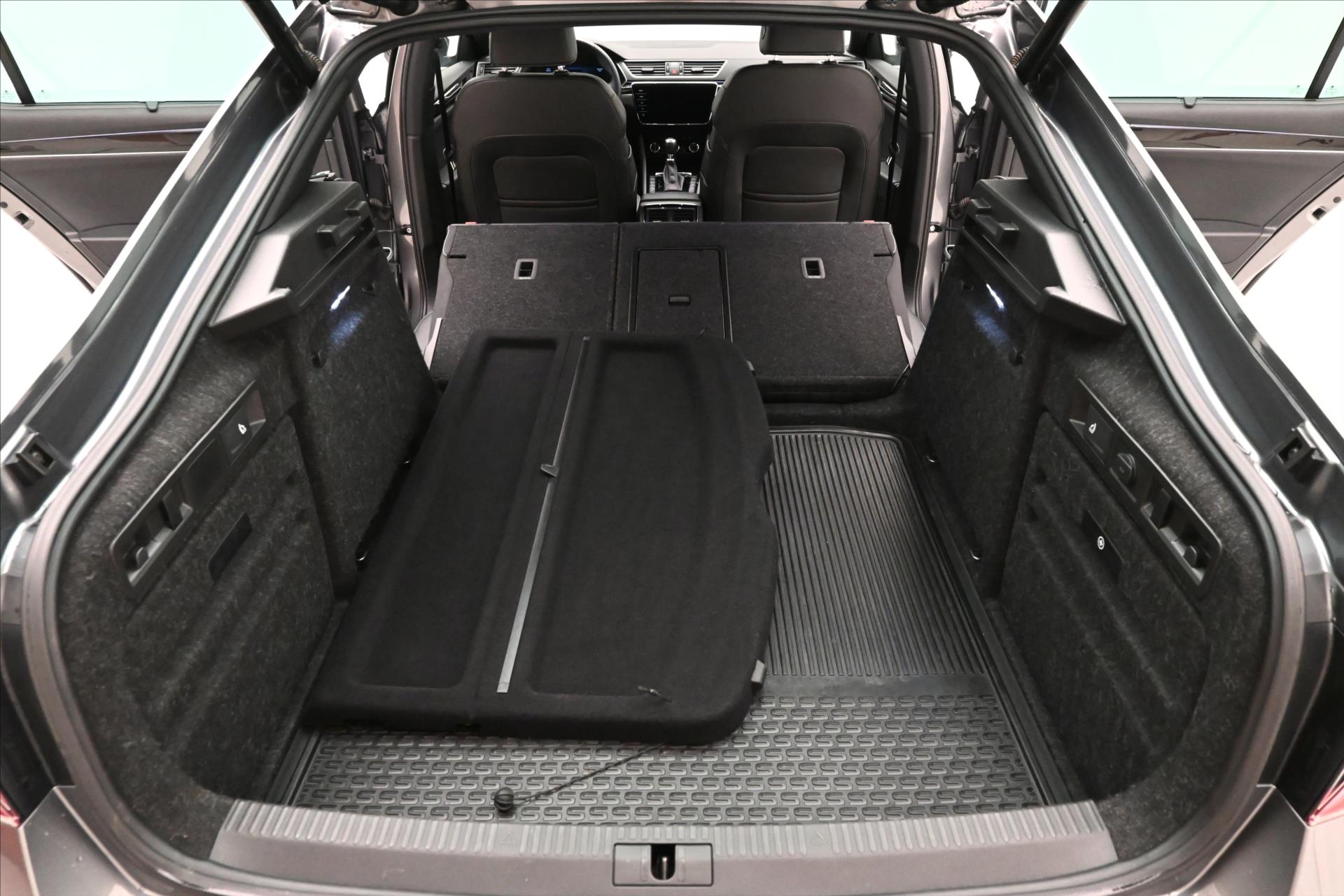 Hlavní fotografie vozu Škoda Superb 2,0 TDI 147 kW DSG L&K 4x4 Záruka až 5 let (11)