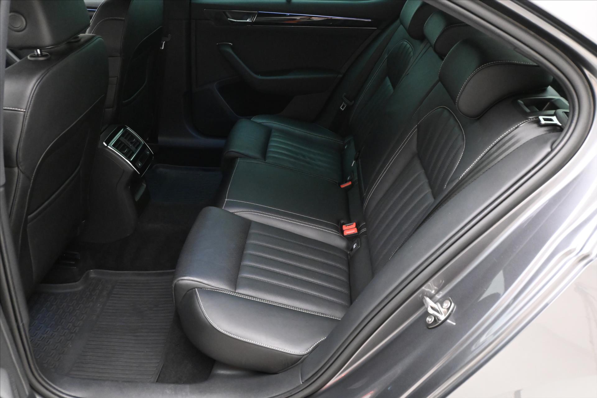 Hlavní fotografie vozu Škoda Superb 2,0 TDI 147 kW DSG L&K 4x4 Záruka až 5 let (14)