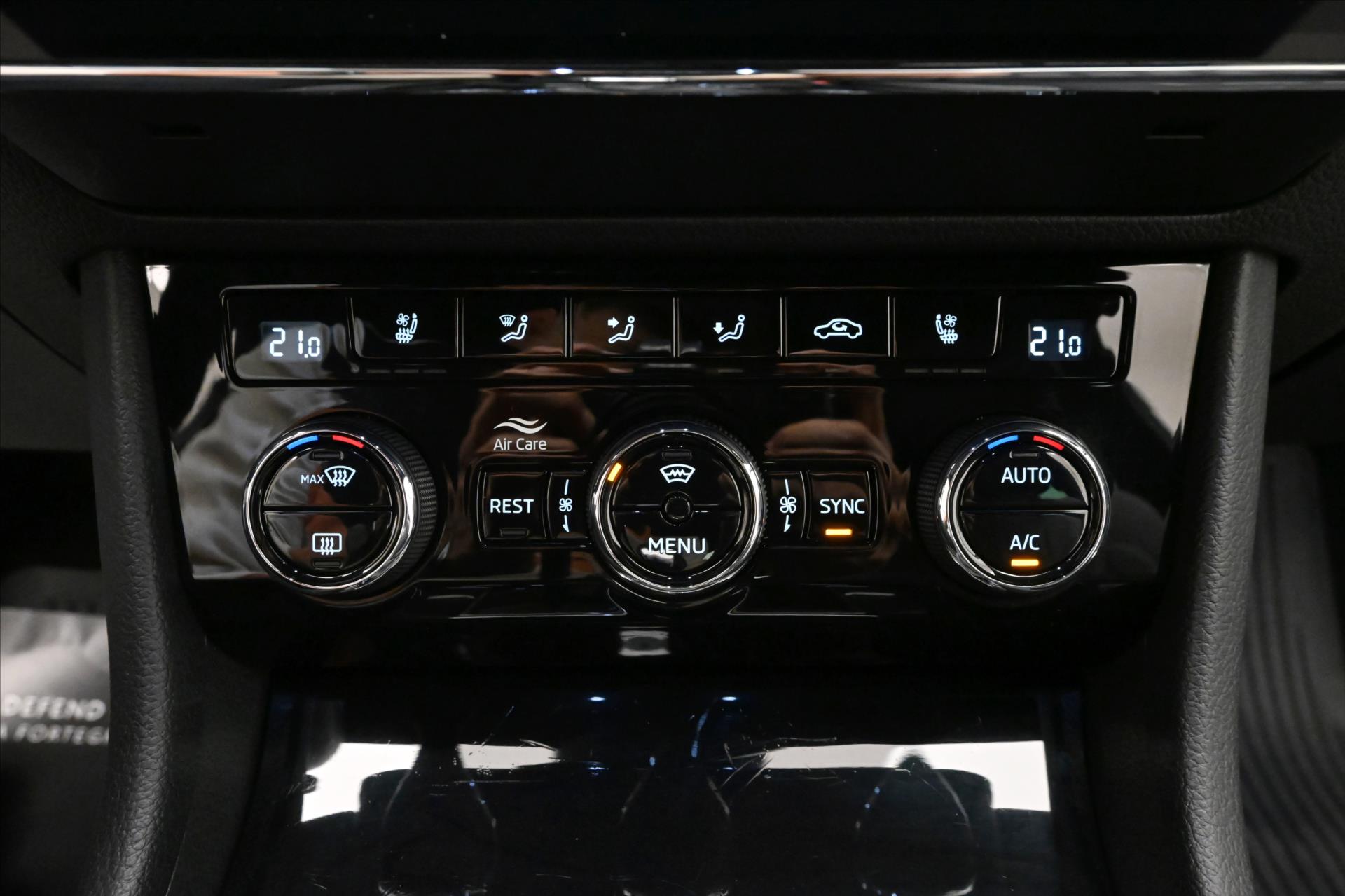Hlavní fotografie vozu Škoda Superb 2,0 TDI 147 kW DSG L&K 4x4 Záruka až 5 let (21)