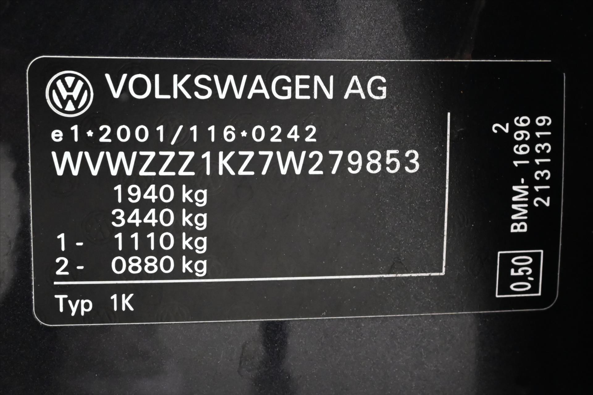Hlavní fotografie vozu Volkswagen Golf 2,0 TDI 103 kW DSG Trend (12)