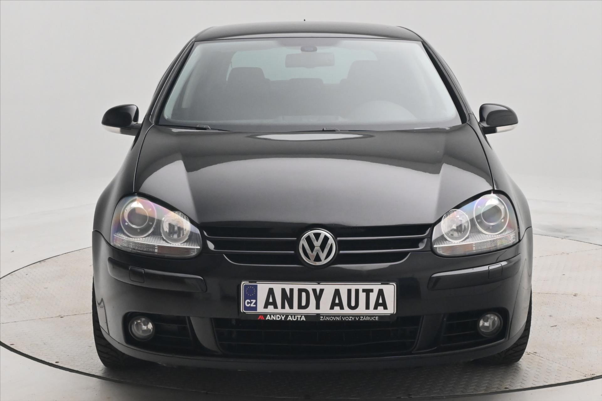 Hlavní fotografie vozu Volkswagen Golf 2,0 TDI 103 kW DSG Trend (2)
