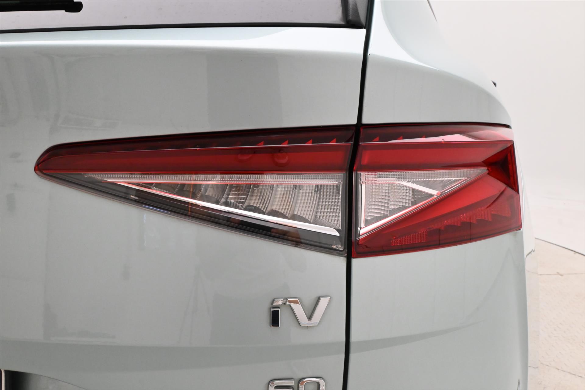 Main photo of the car Skoda Enyaq iV 60 132 kW 58kWh SoH 87% Warranty up to 3 years (30)