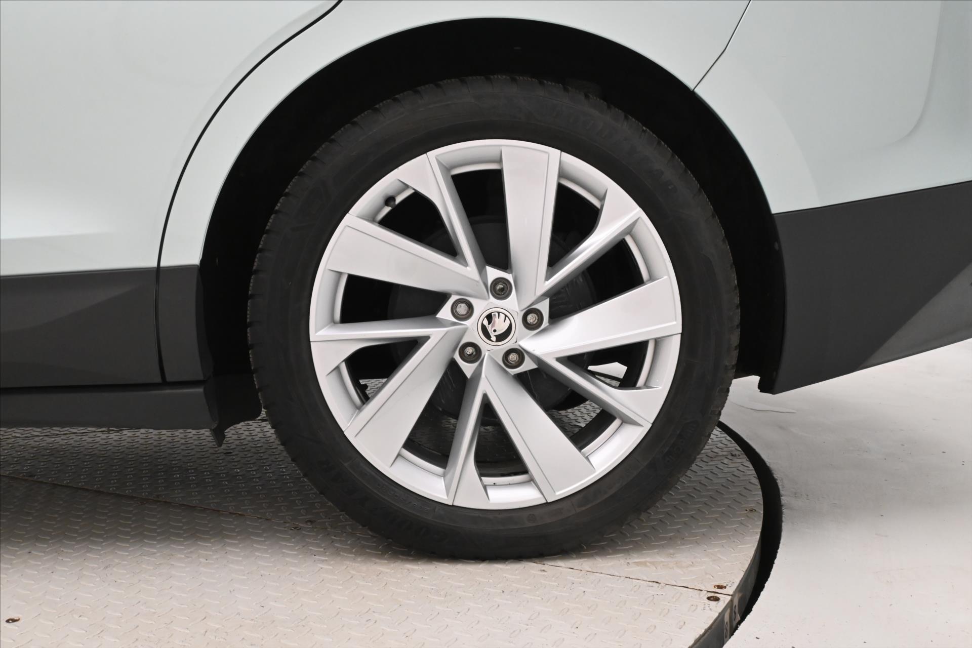 Main photo of the car Skoda Enyaq iV 60 132 kW 58kWh SoH 87% Warranty up to 3 years (31)