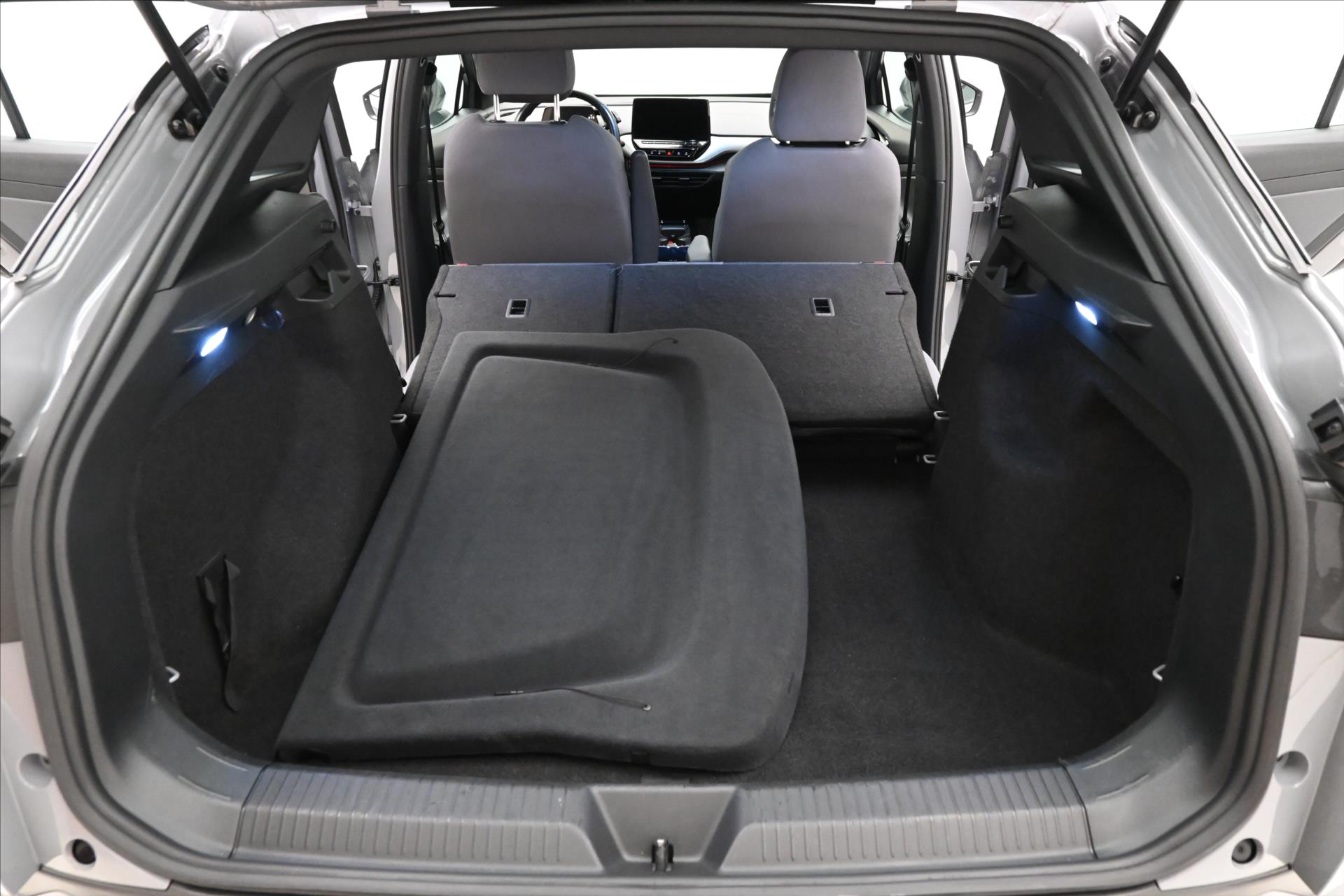 Main photo of the car Volkswagen Id.4 Pro Performance 150kW 77kWh SoH 91% Warranty up to 5 years (11)