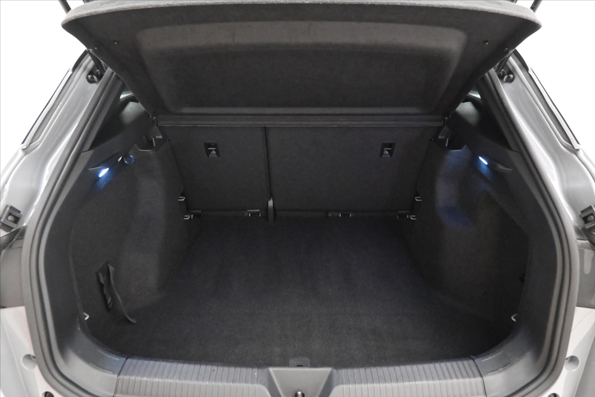 Main photo of the car Volkswagen Id.4 Pro Performance 150kW 77kWh Warranty up to 3 years (10)