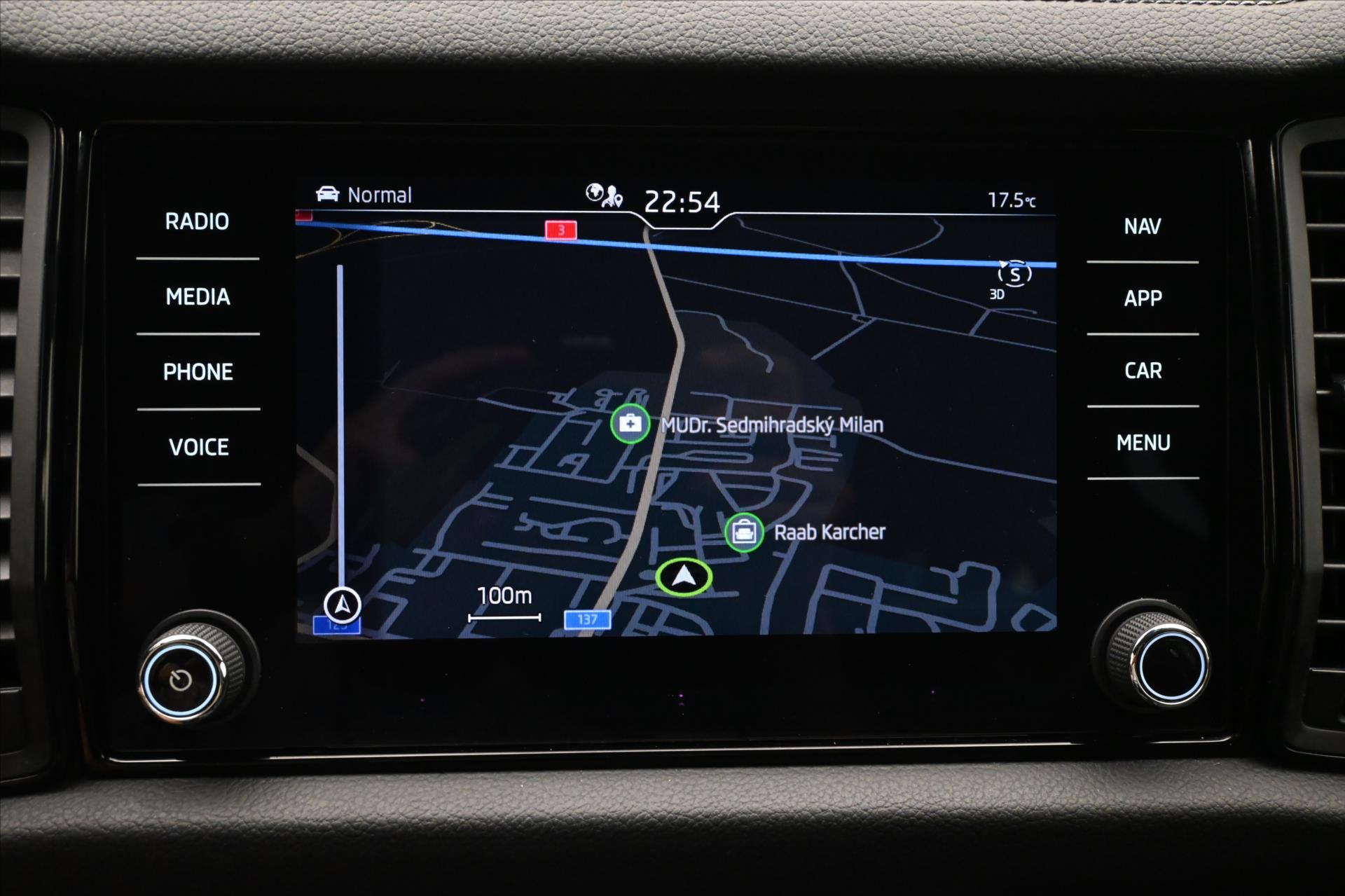 Main photo of the car Skoda Kodiaq 1,5 TSI 110kW SportLine DSG Záruka až 5 let (20)