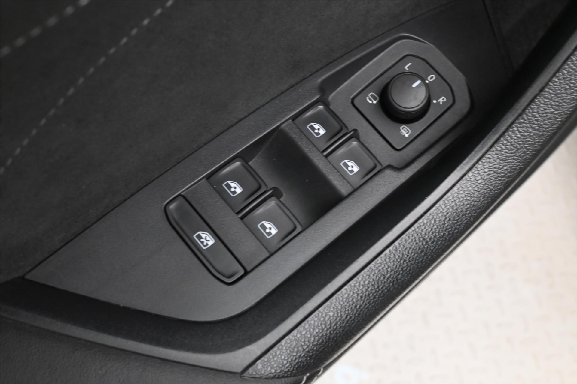 Main photo of the car Skoda Kodiaq 1,5 TSI 110kW SportLine DSG Záruka až 5 let (26)