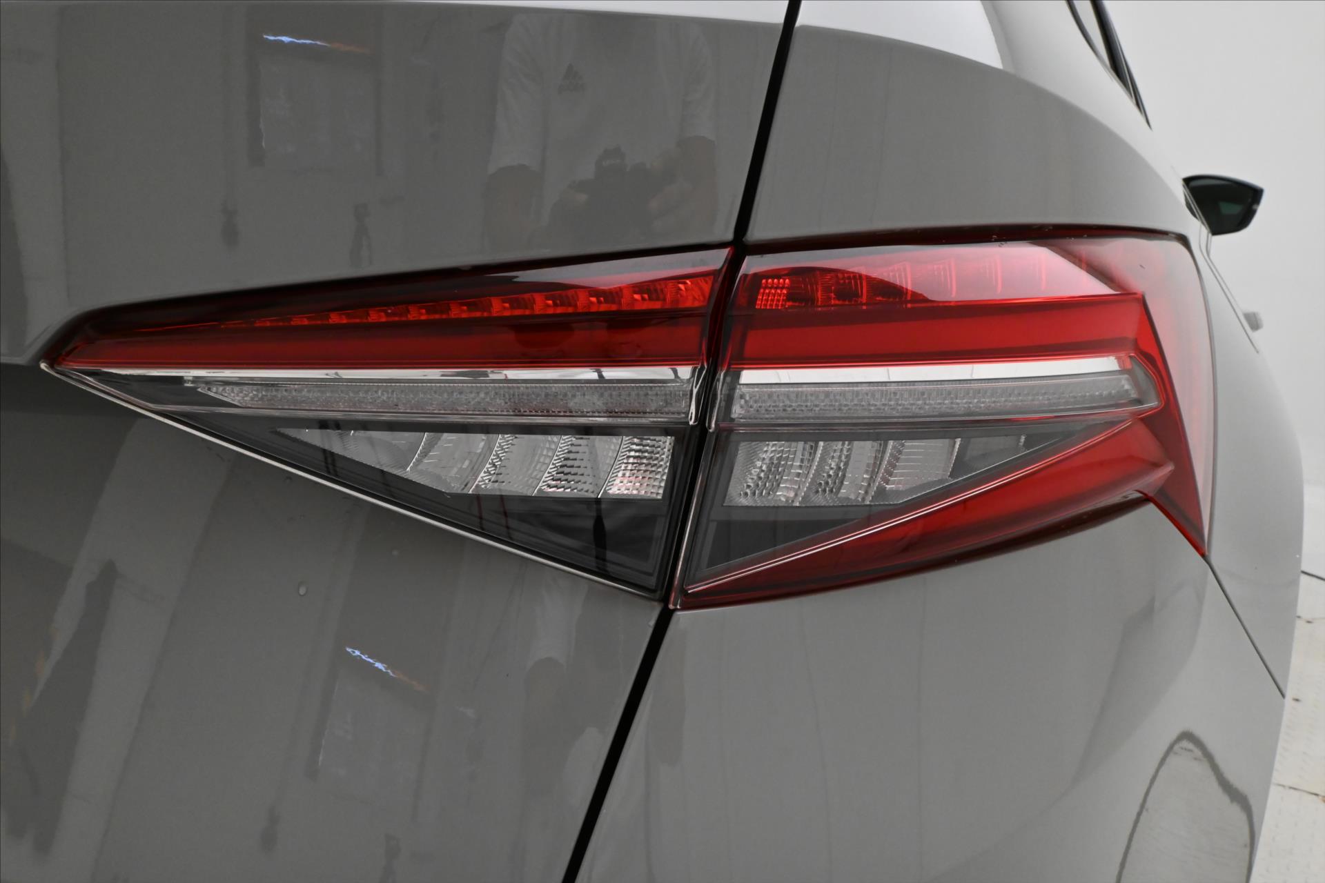 Main photo of the car Skoda Kodiaq 1,5 TSI 110kW SportLine DSG Záruka až 5 let (32)