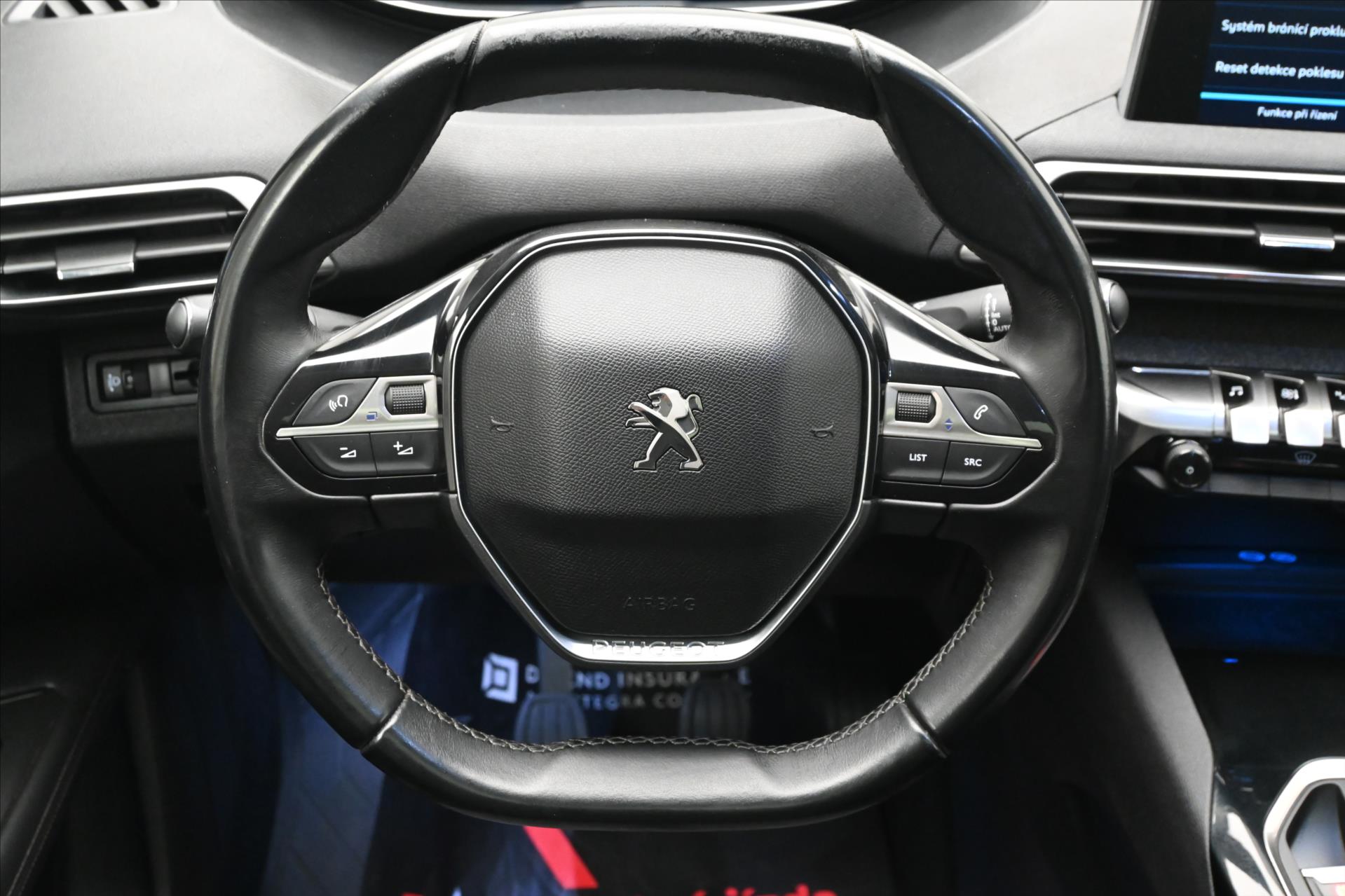 Hlavní fotografie vozu Peugeot 3008 1,6 HDI 88kW Allure Panorama Záruka až 5 let (18)
