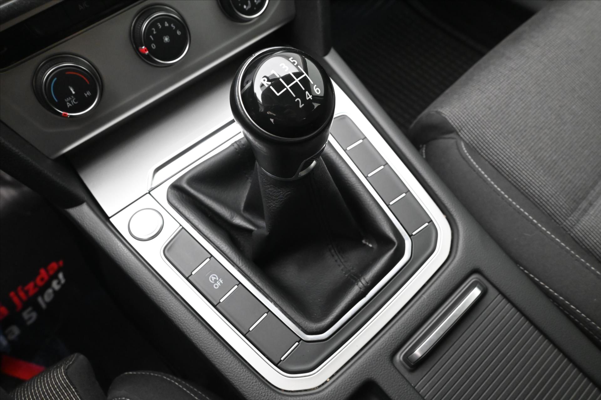 Hlavní fotografie vozu Volkswagen Passat 2,0 TDI 110 kW COMFORTLINE Záruka až 5 let (22)