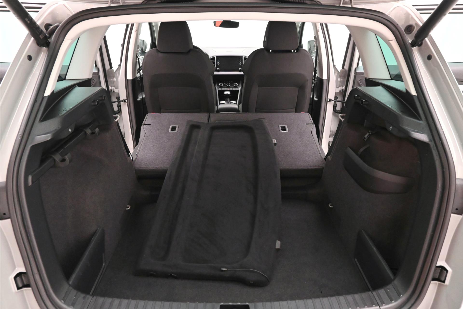 Hlavní fotografie vozu Škoda Karoq 2,0 TDI 85 kW DSG TAŽNÉ Záruka až 5 let (12)