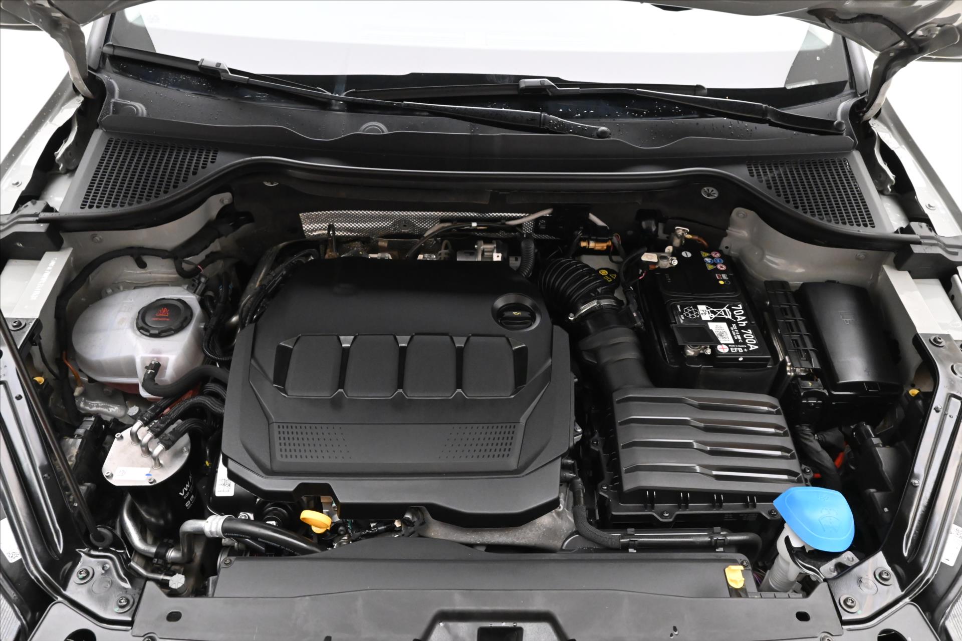 Hlavní fotografie vozu Škoda Karoq 2,0 TDI 85 kW DSG TAŽNÉ Záruka až 5 let (10)