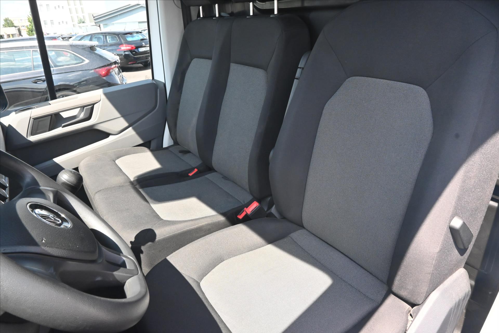 Main photo of the car Volkswagen Crafter 2.0 TDI 103 kW L2H2 Cruise control Towing Warranty up to 5 years (13)