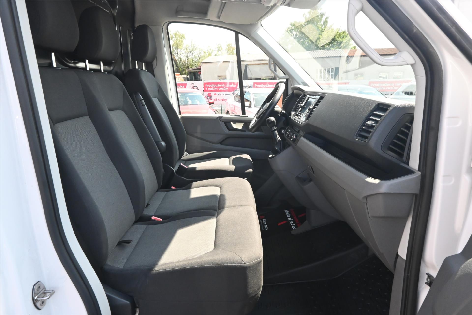Main photo of the car Volkswagen Crafter 2.0 TDI 103 kW L2H2 Cruise control Towing Warranty up to 5 years (14)