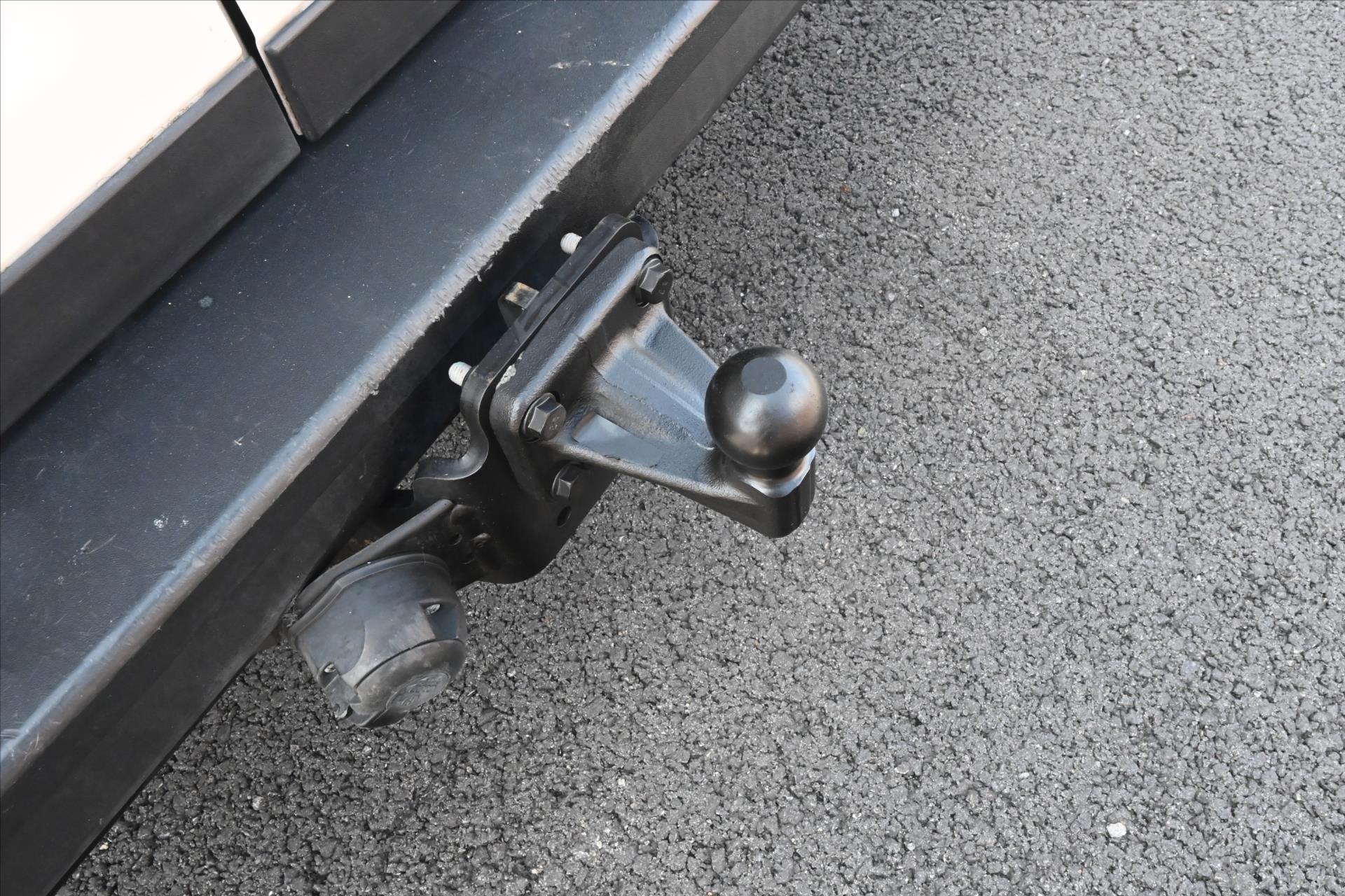 Main photo of the car Volkswagen Crafter 2.0 TDI 103 kW L2H2 Cruise control Towing Warranty up to 5 years (26)