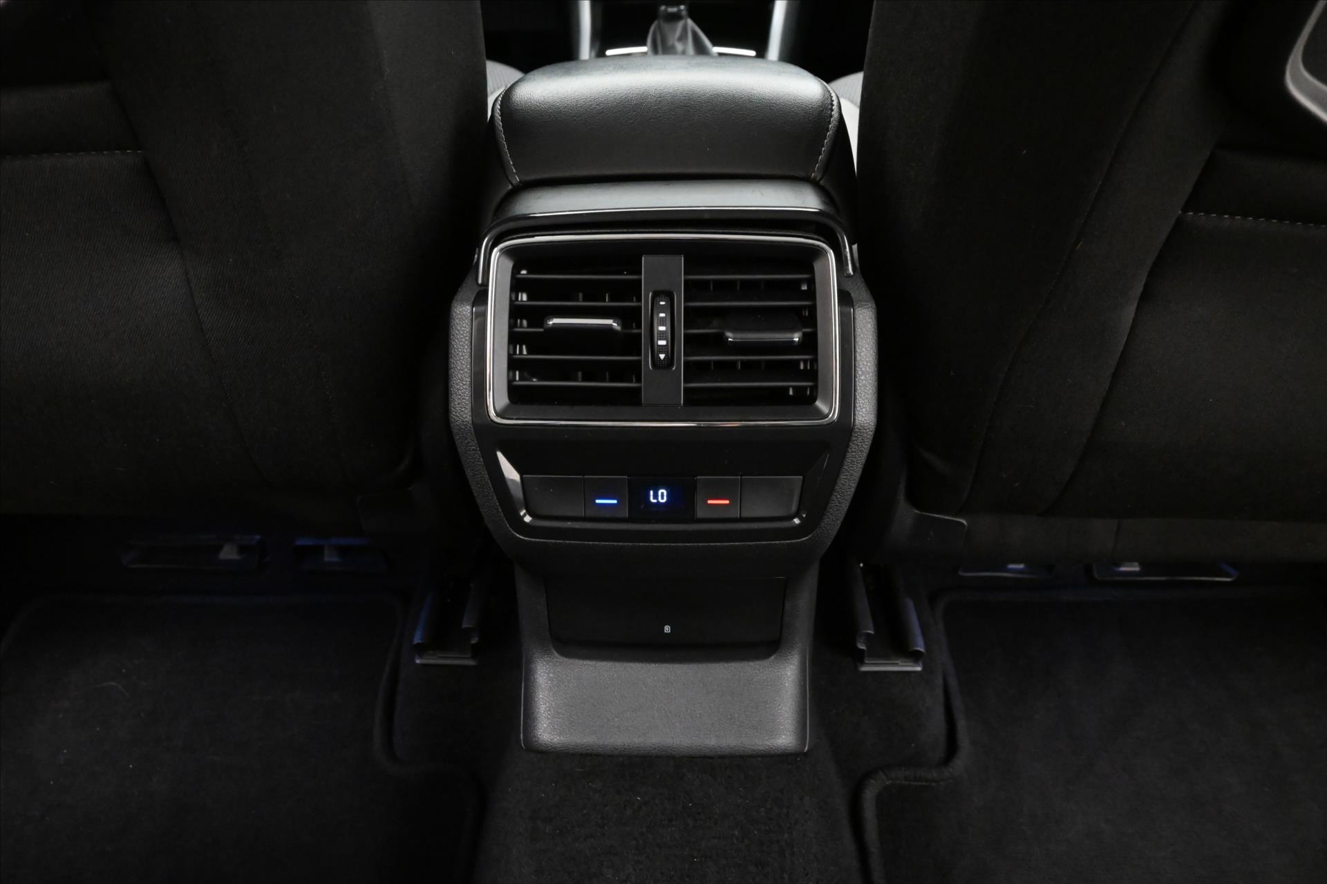 Hlavní fotografie vozu Škoda Kodiaq 2,0 TDI 110 kW DSG Ambition 7míst Záruka až 5 let (23)