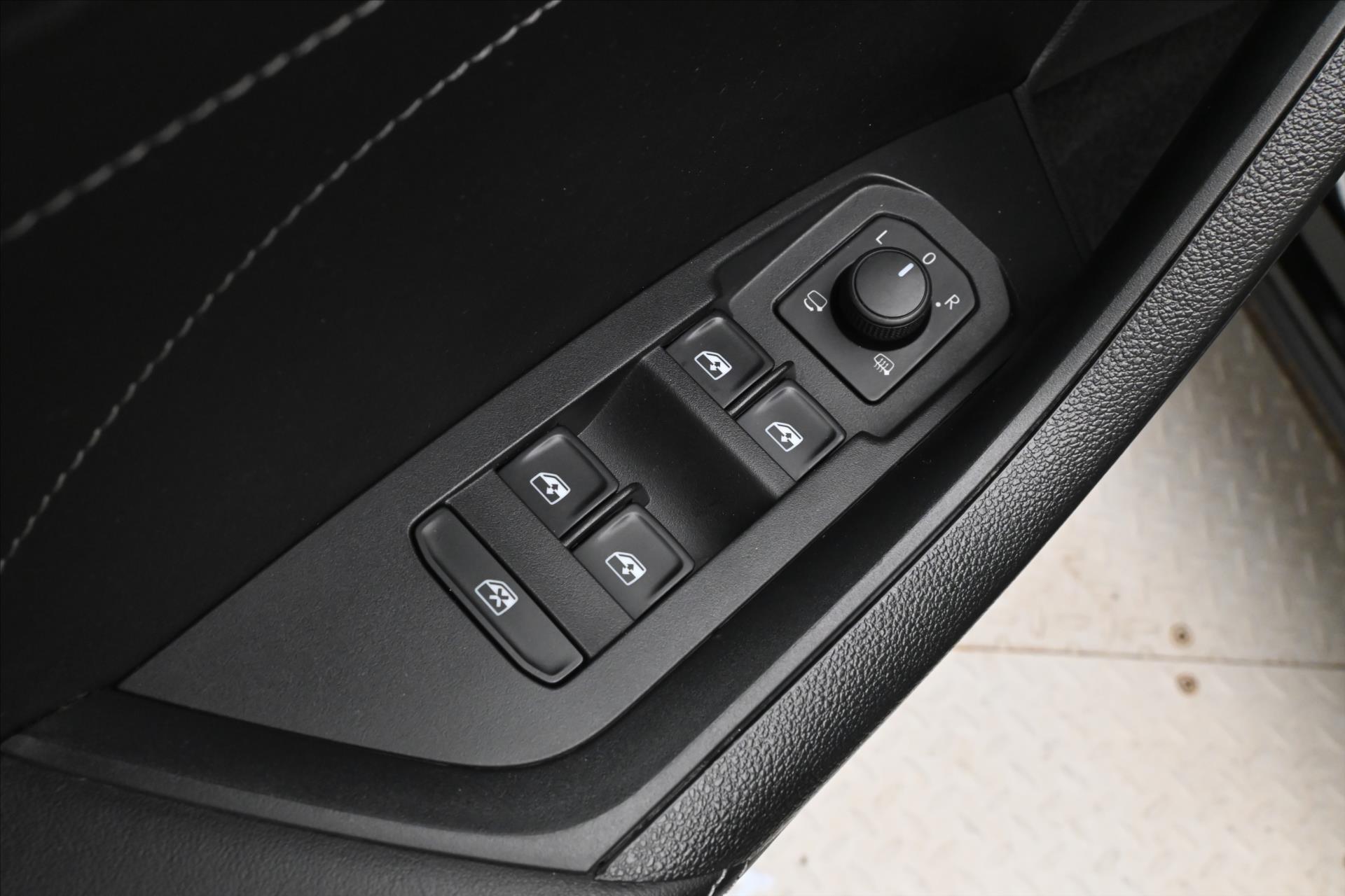 Hlavní fotografie vozu Škoda Kodiaq 2,0 TDI 110 kW DSG Ambition 7míst Záruka až 5 let (27)