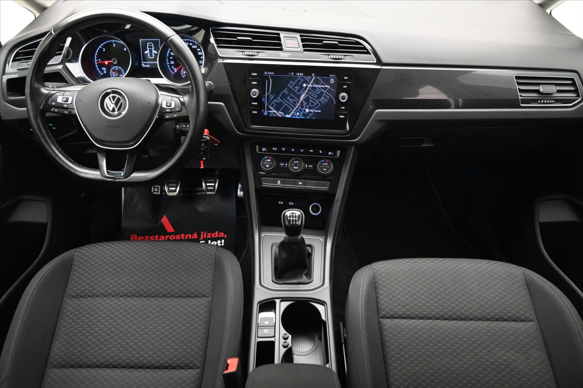 Hlavní fotografie vozu Volkswagen Touran 2,0 TDI 110kWTAŽNÉ LED Záruka až 5 let (15)