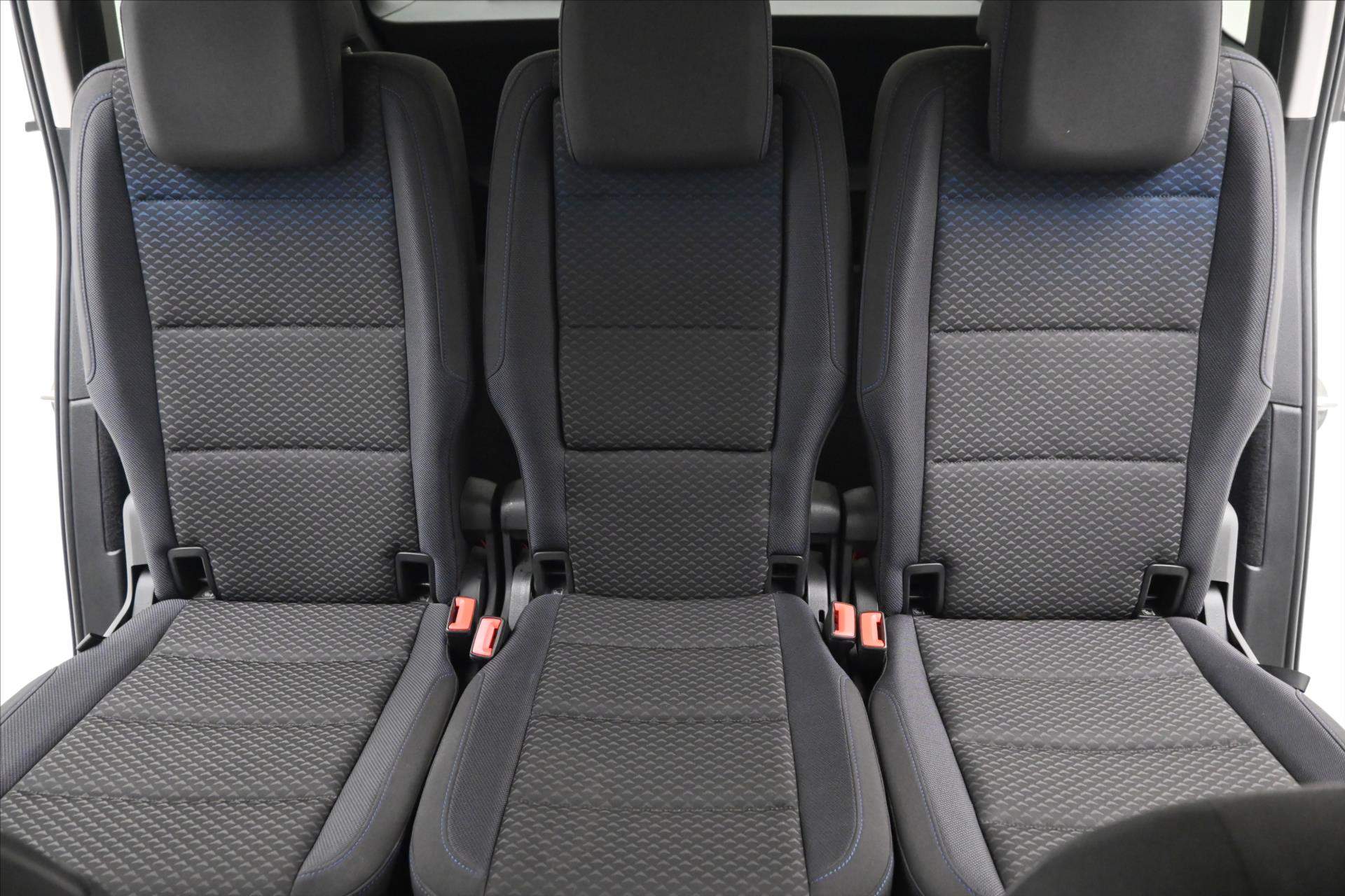 Hlavní fotografie vozu Volkswagen Touran 2,0 TDI 110kWTAŽNÉ LED Záruka až 5 let (28)