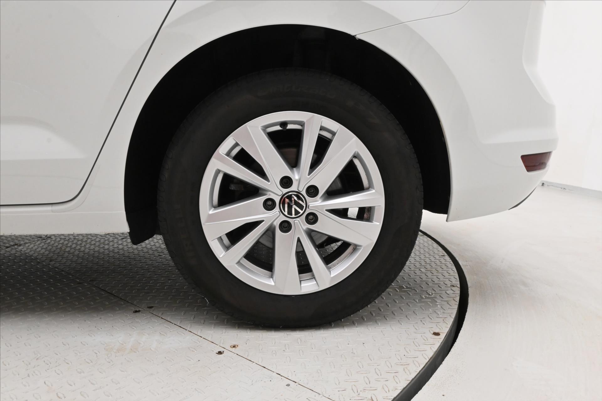 Hlavní fotografie vozu Volkswagen Touran 2,0 TDI 110kW DSG COMFORT Záruka až 5 let (33)