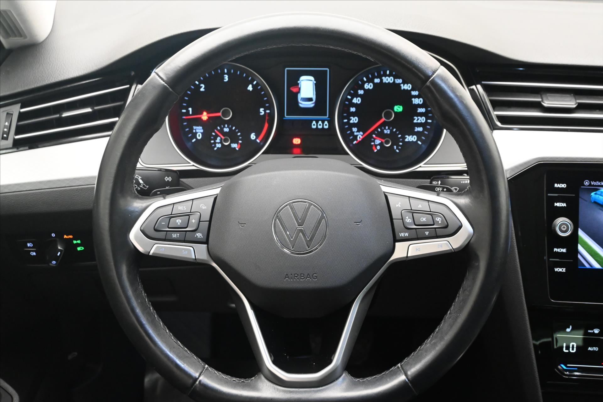 Hlavní fotografie vozu Volkswagen Passat 2,0 TDI 110 kW DSG Business Záruka až 5 let (18)