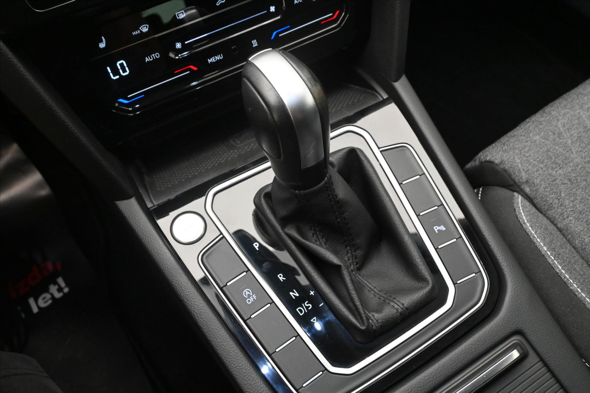 Main photo of the car Volkswagen Passat 2.0 TDI 110 kW DSG Business Warranty up to 5 years (22)