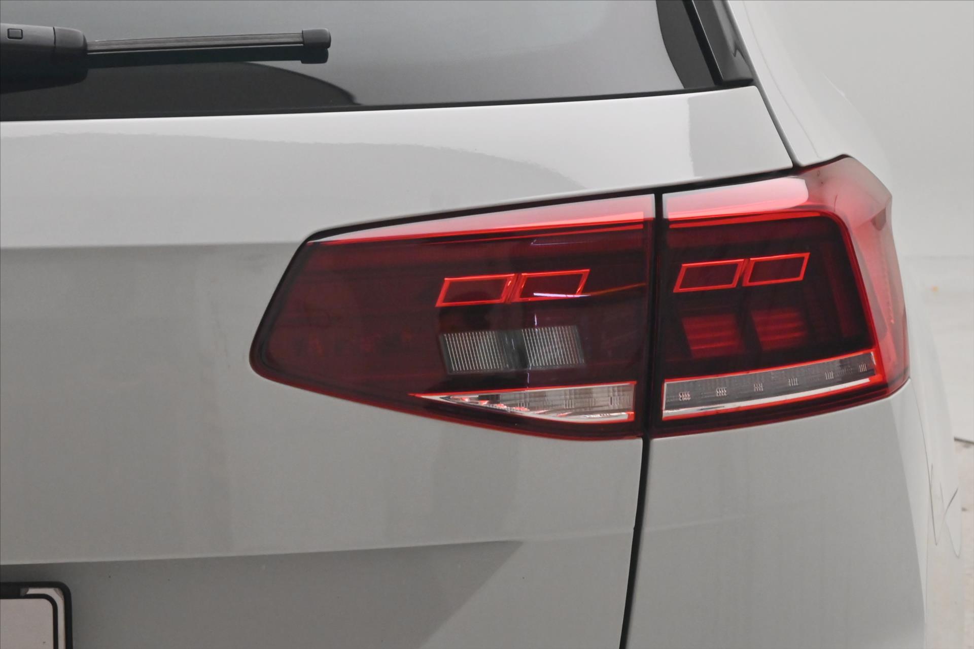 Main photo of the car Volkswagen Passat 2.0 TDI 110 kW DSG Business Warranty up to 5 years (30)